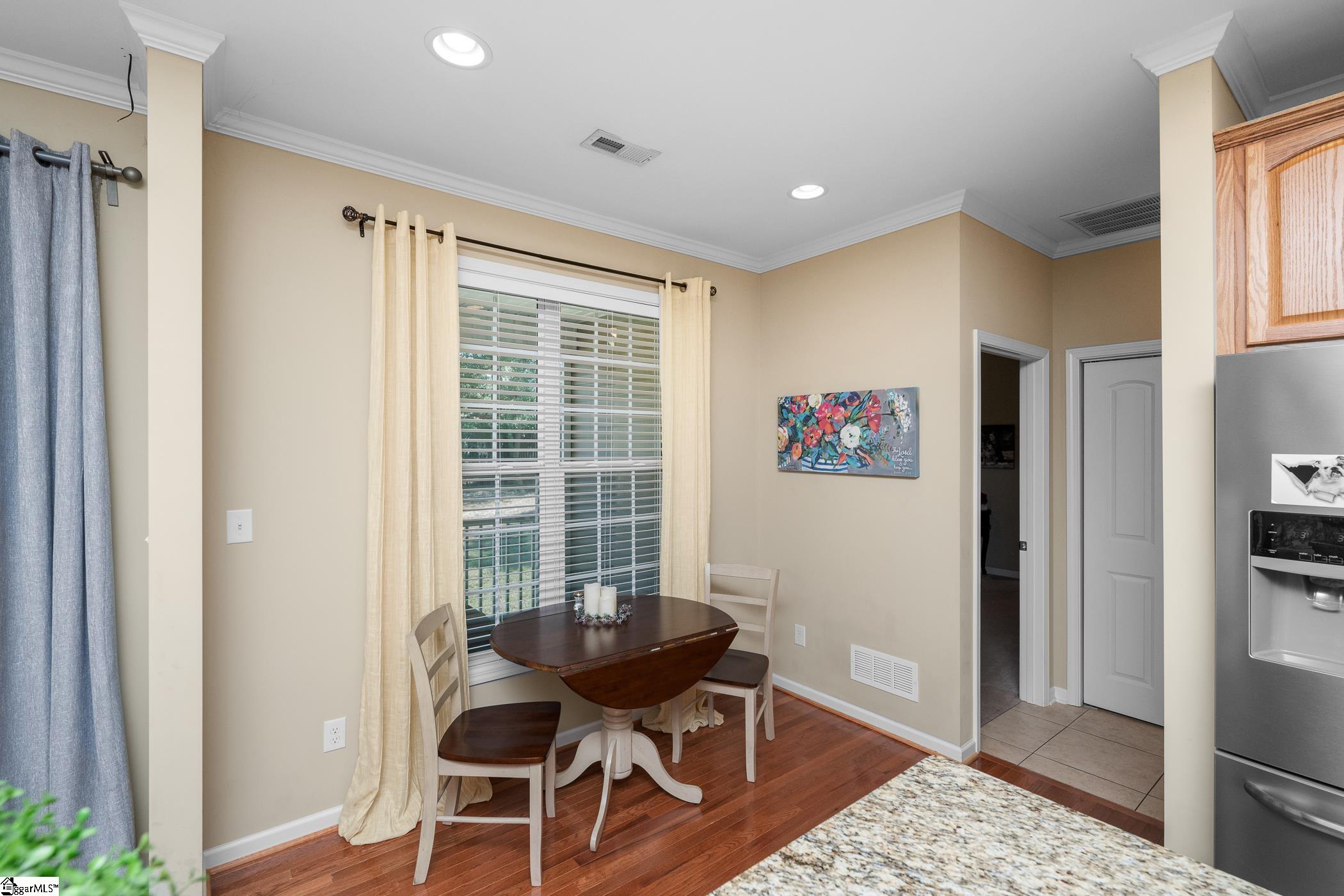 242 Hillcrest Commons Way Spartanburg, SC 29307