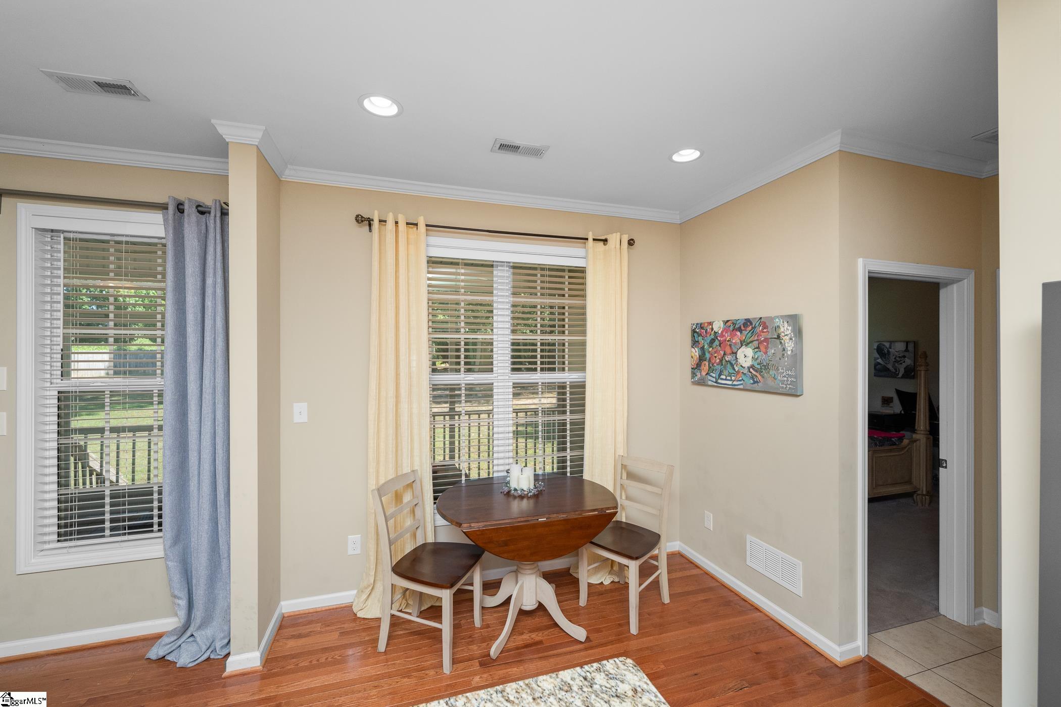 242 Hillcrest Commons Way Spartanburg, SC 29307