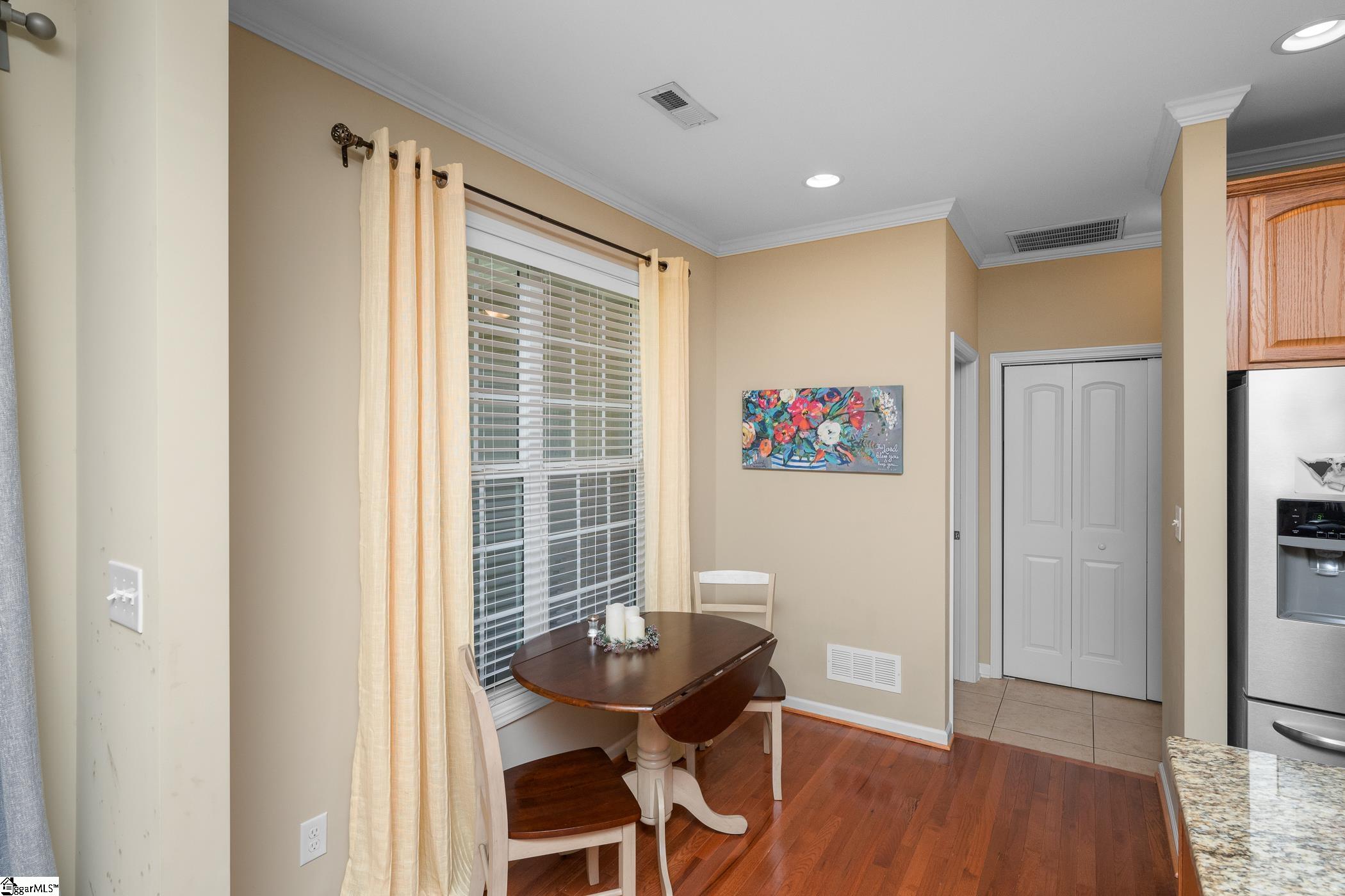 242 Hillcrest Commons Way Spartanburg, SC 29307