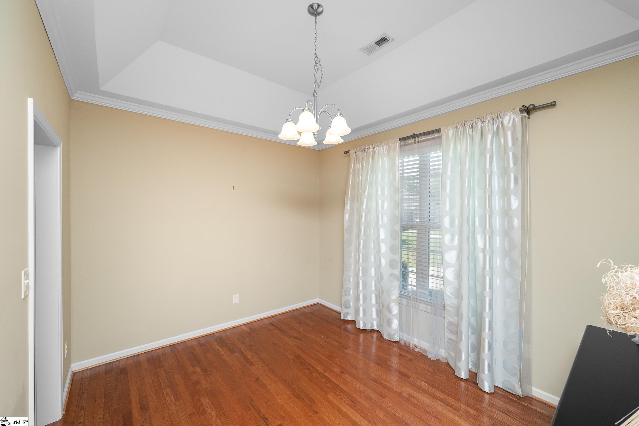 242 Hillcrest Commons Way Spartanburg, SC 29307
