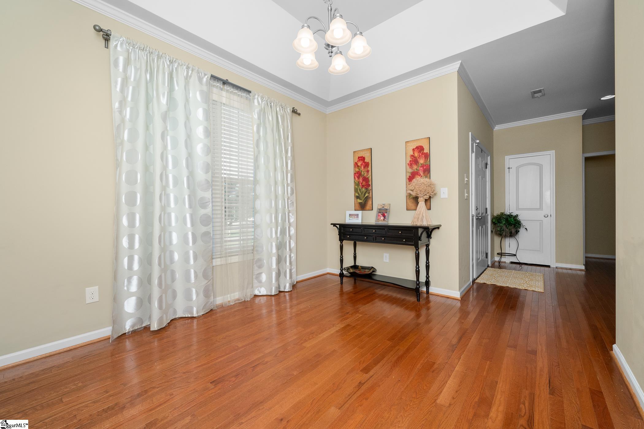 242 Hillcrest Commons Way Spartanburg, SC 29307
