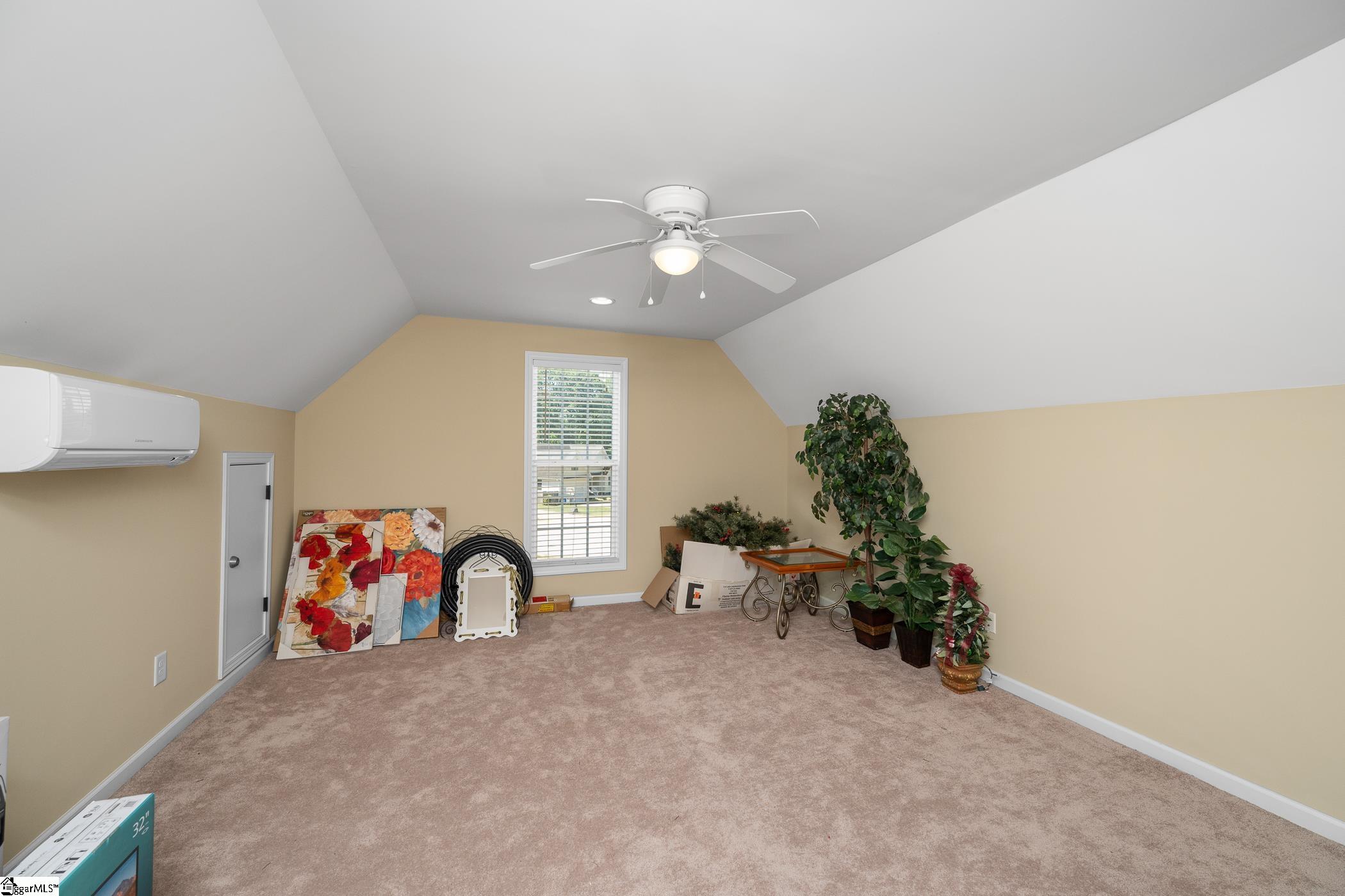242 Hillcrest Commons Way Spartanburg, SC 29307