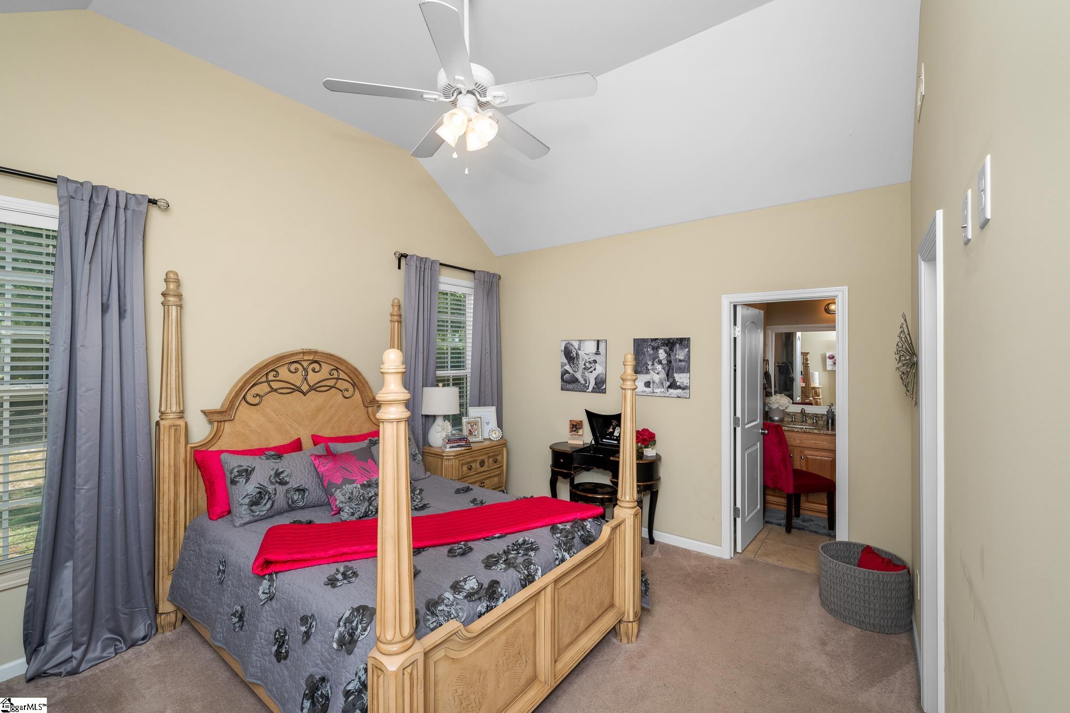242 Hillcrest Commons Way Spartanburg, SC 29307