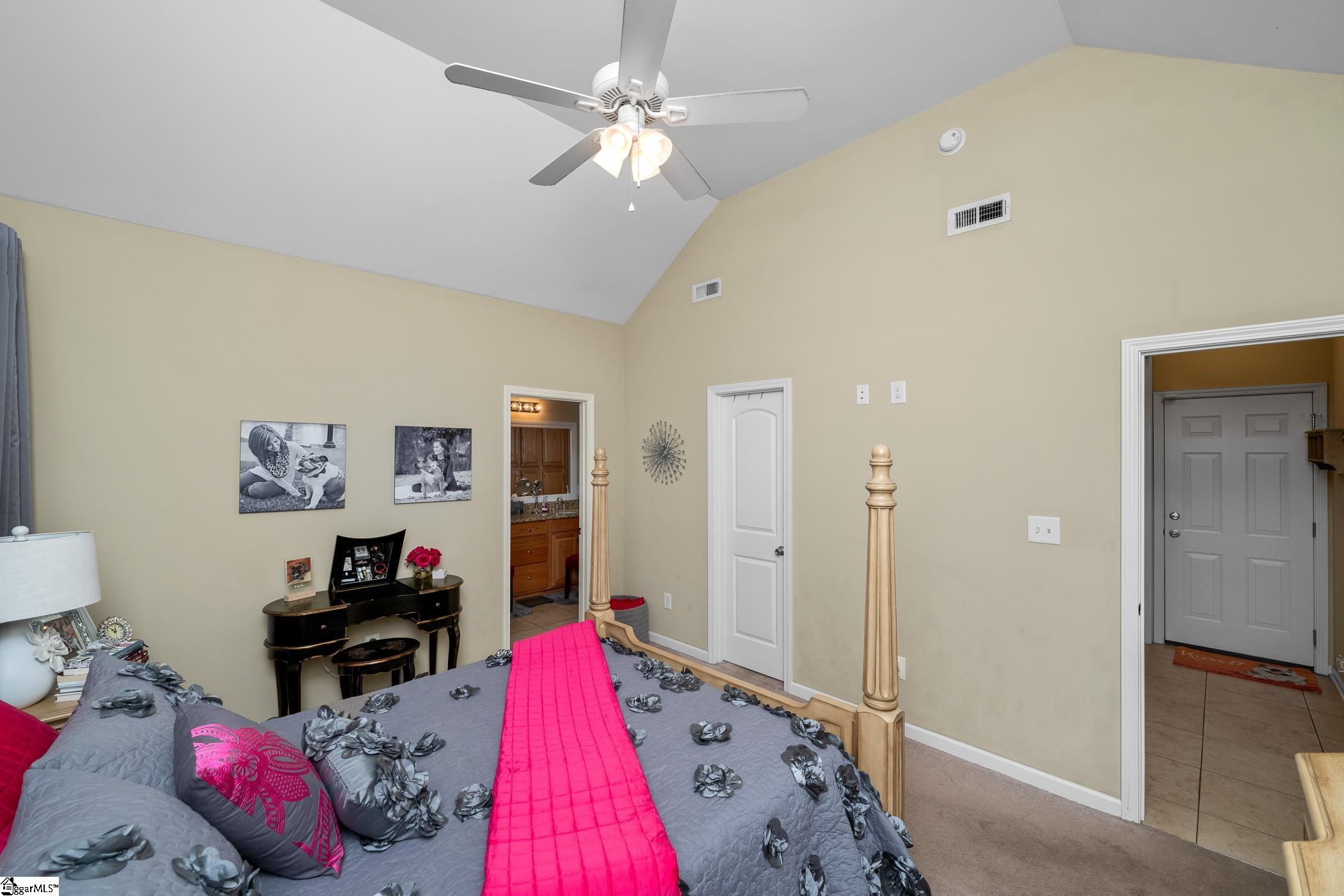 242 Hillcrest Commons Way Spartanburg, SC 29307