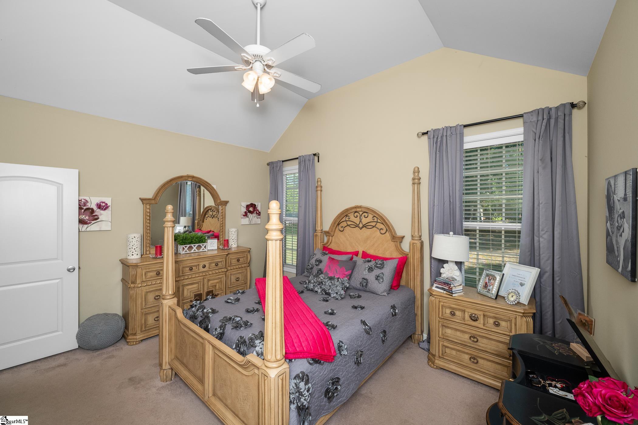 242 Hillcrest Commons Way Spartanburg, SC 29307