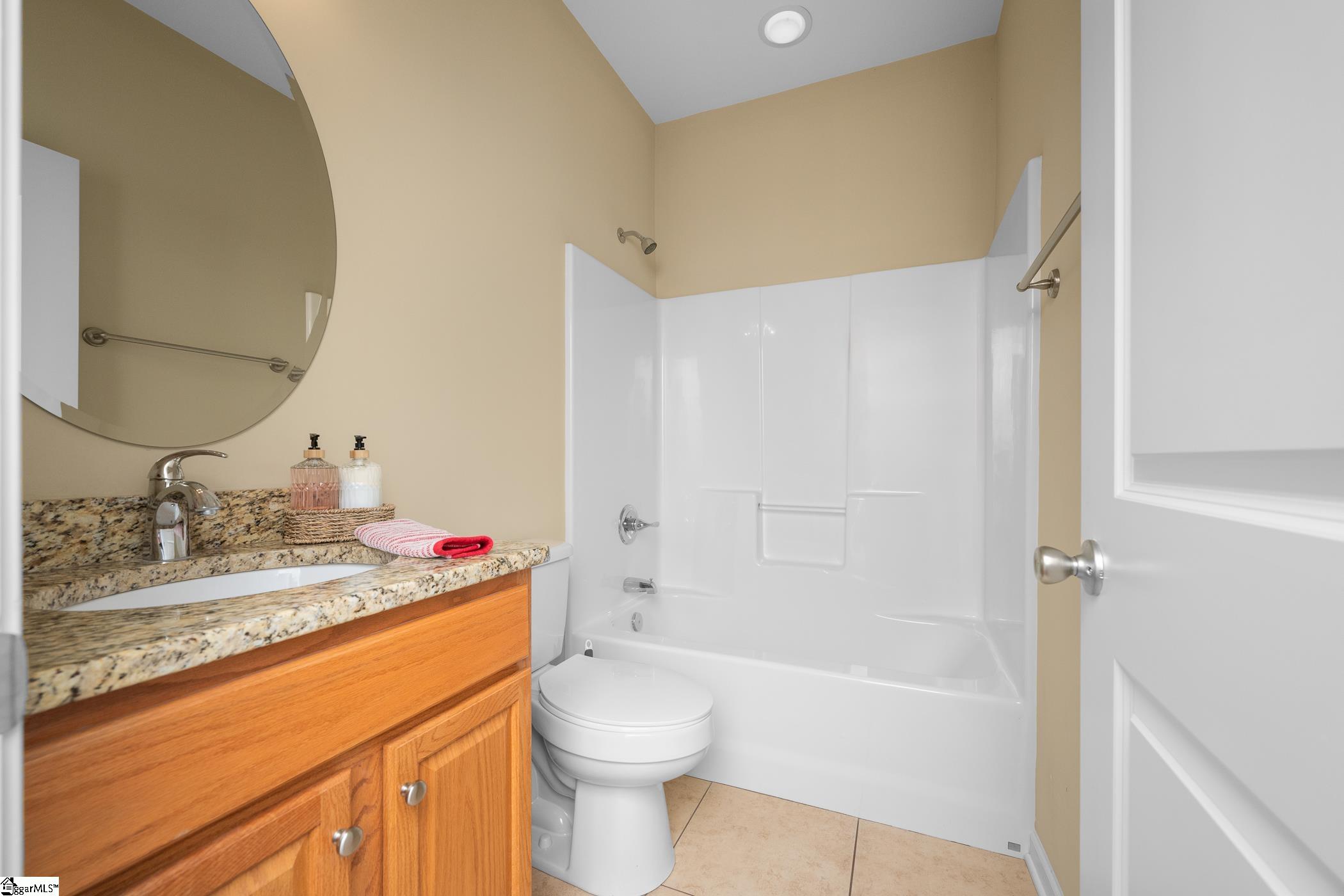 242 Hillcrest Commons Way Spartanburg, SC 29307