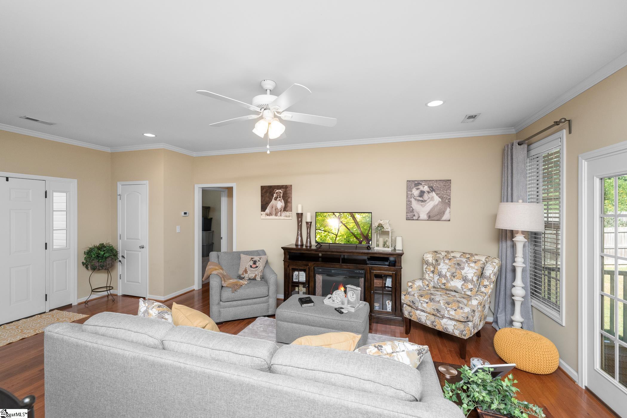 242 Hillcrest Commons Way Spartanburg, SC 29307