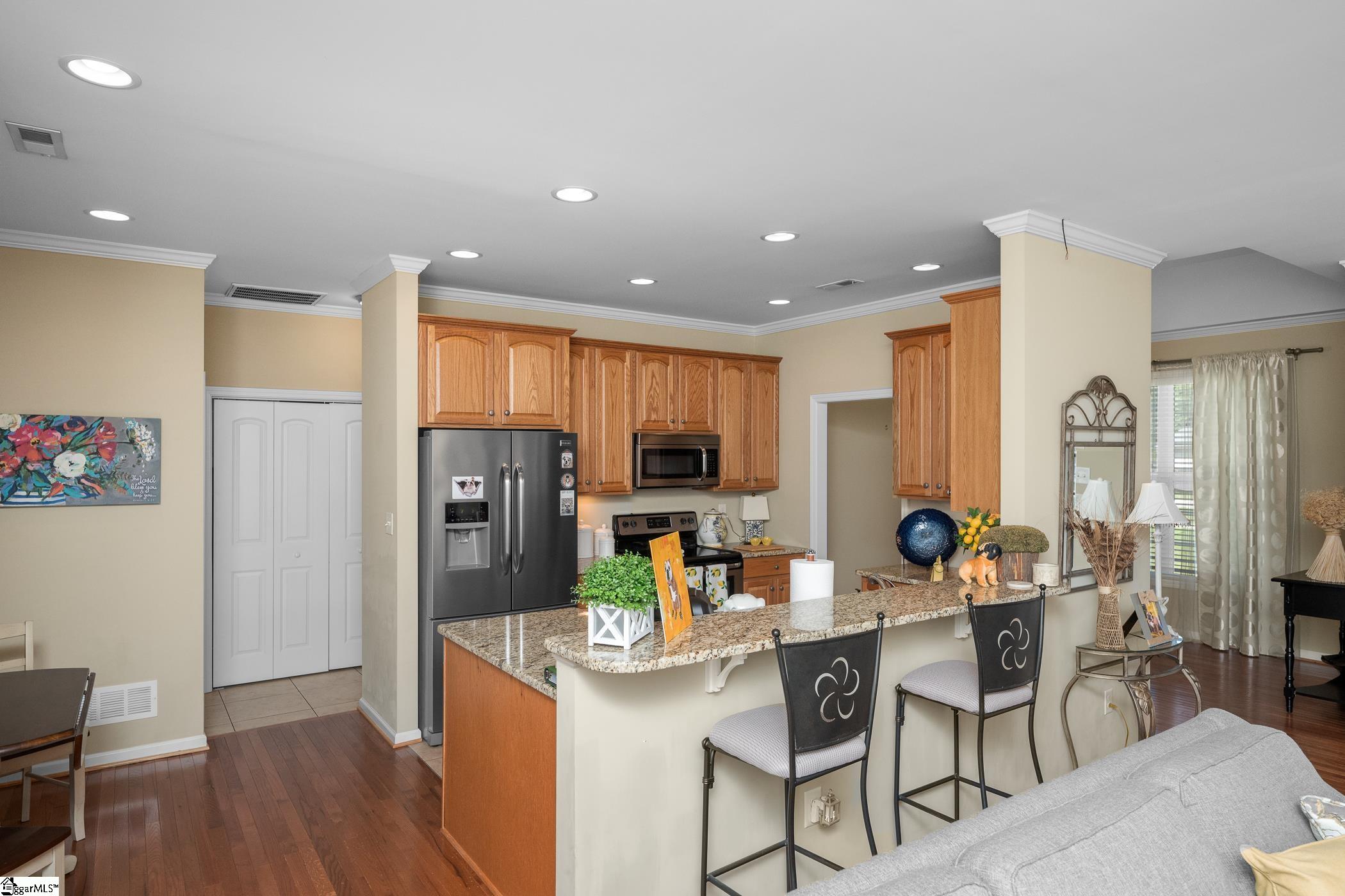 242 Hillcrest Commons Way Spartanburg, SC 29307