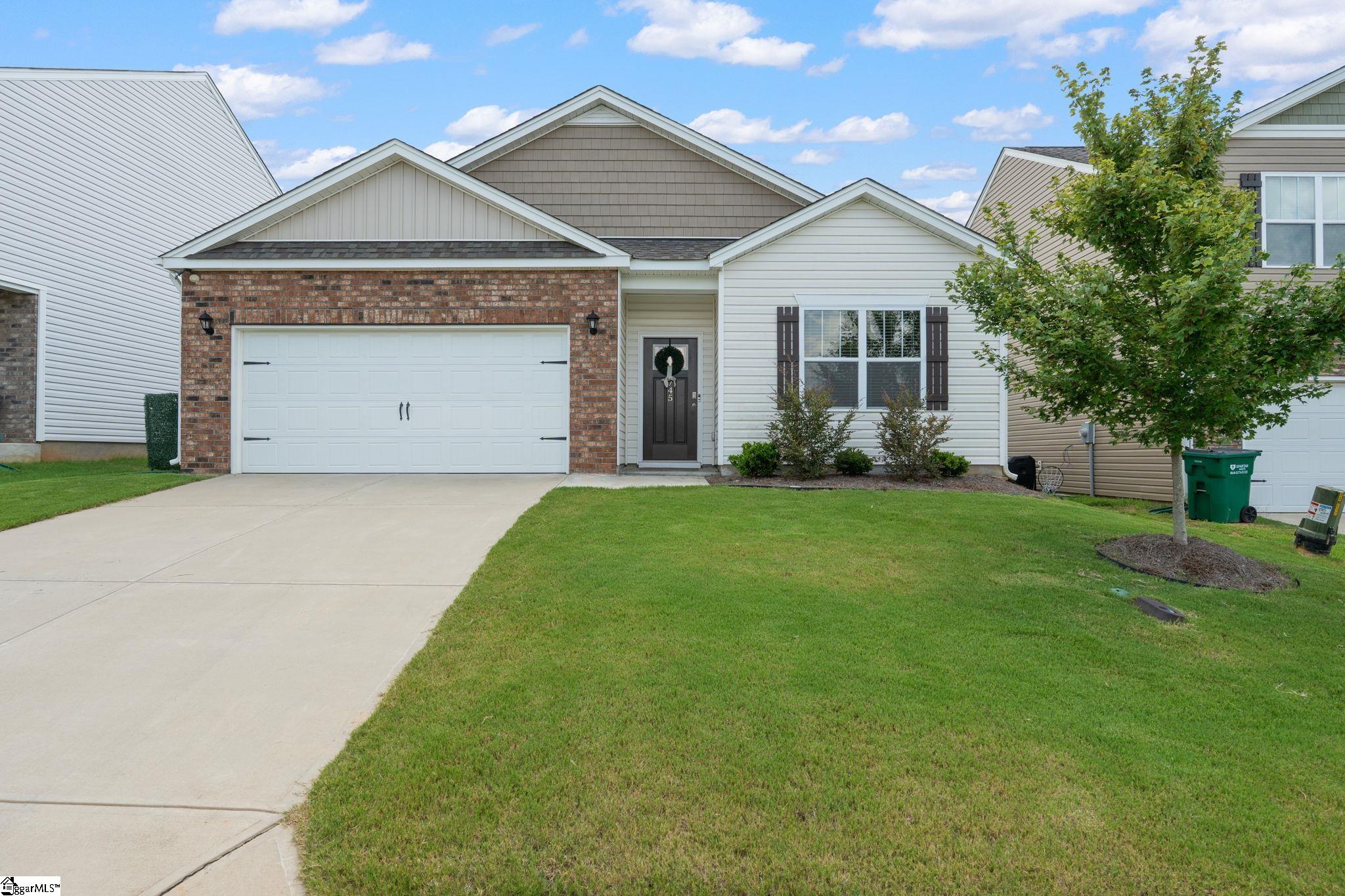 745 Rockhurst Way Woodruff, SC 29388
