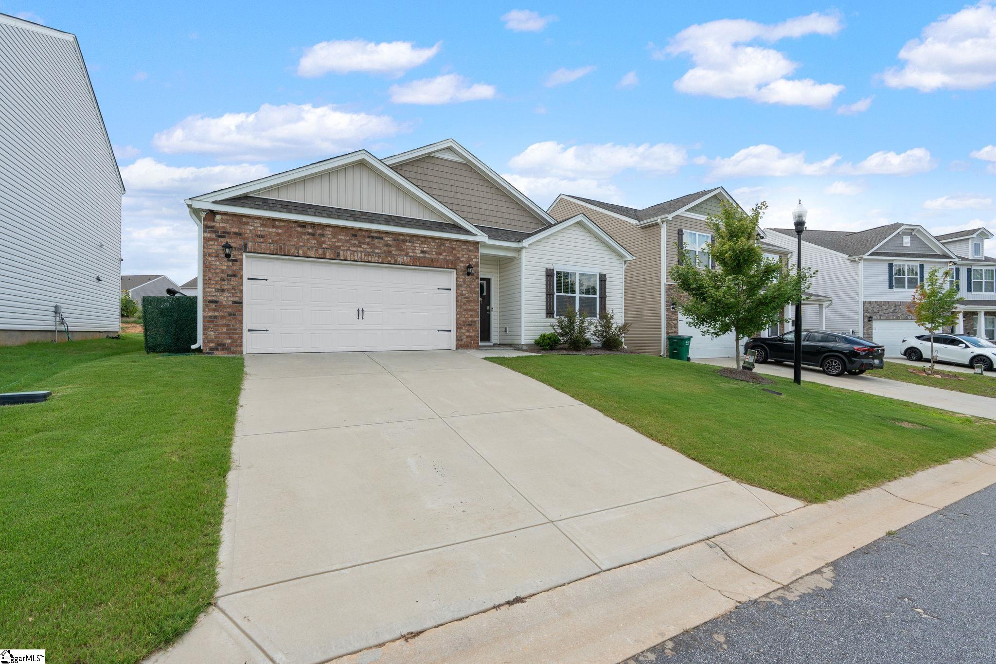 745 Rockhurst Way Woodruff, SC 29388