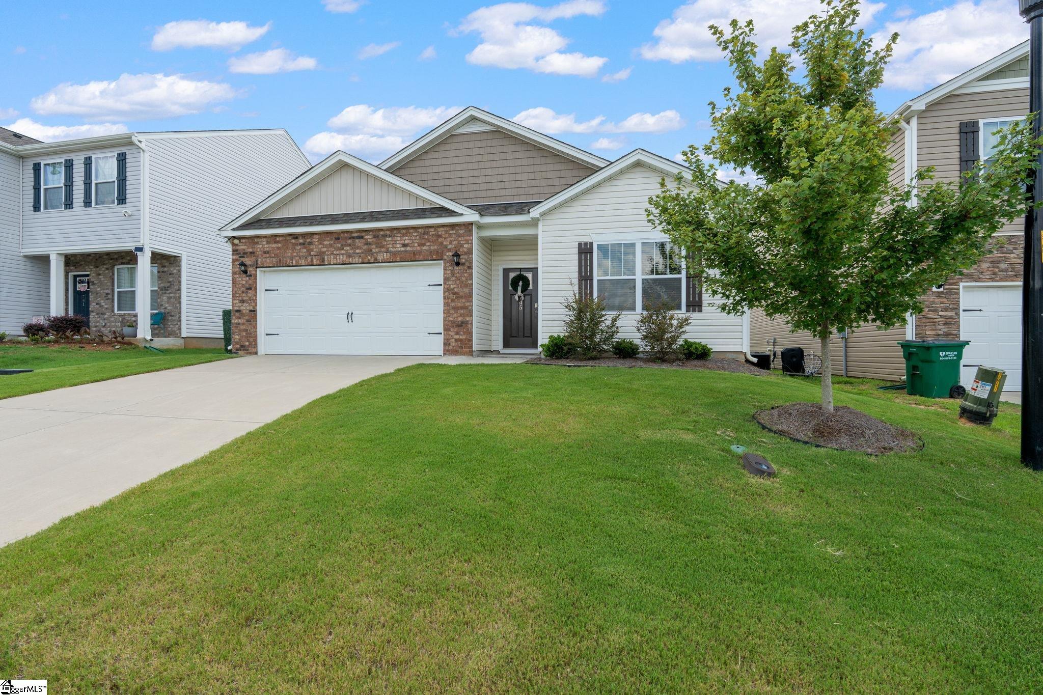 745 Rockhurst Way Woodruff, SC 29388