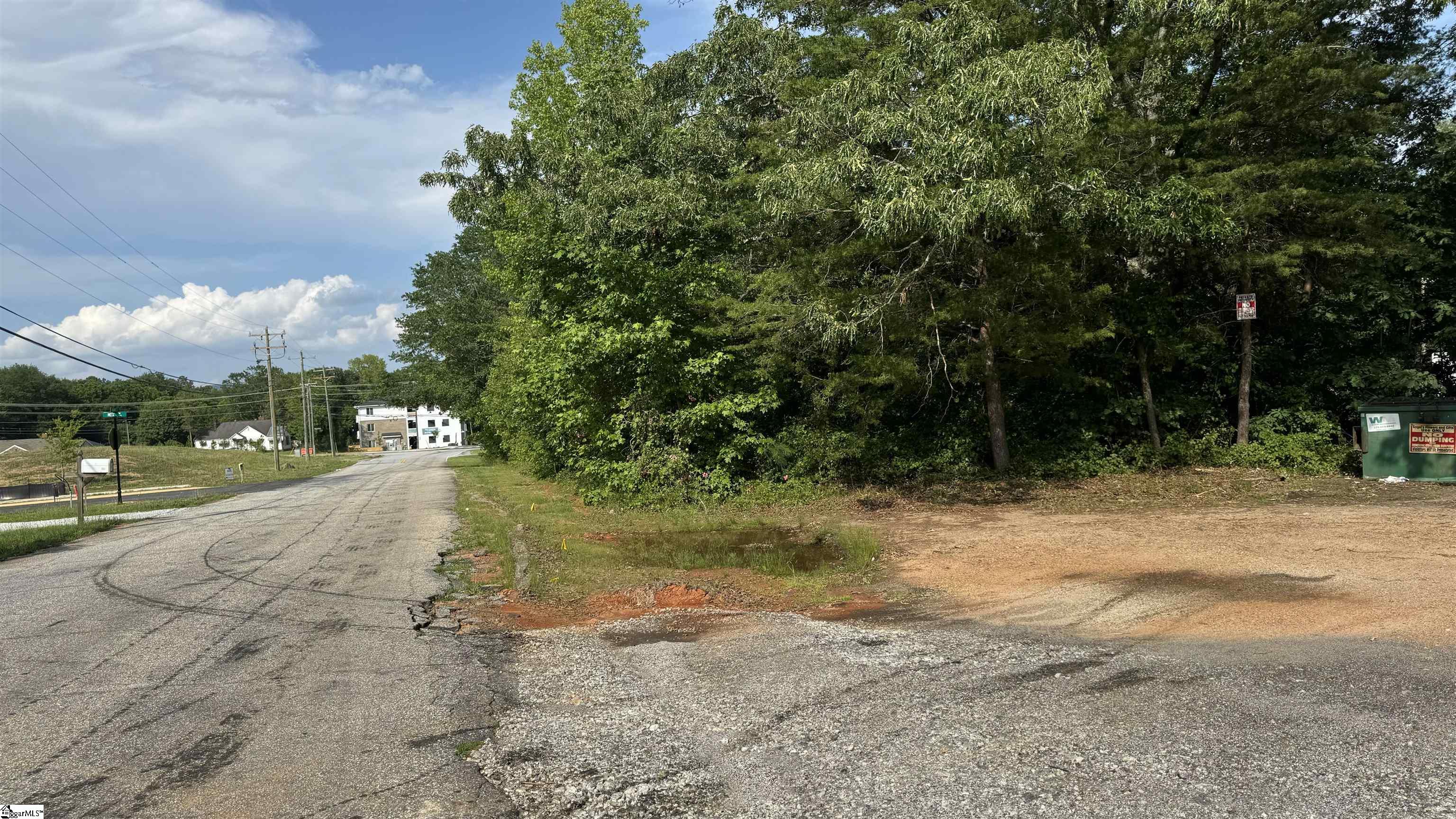 N Davis Drive Greenville, SC 29611