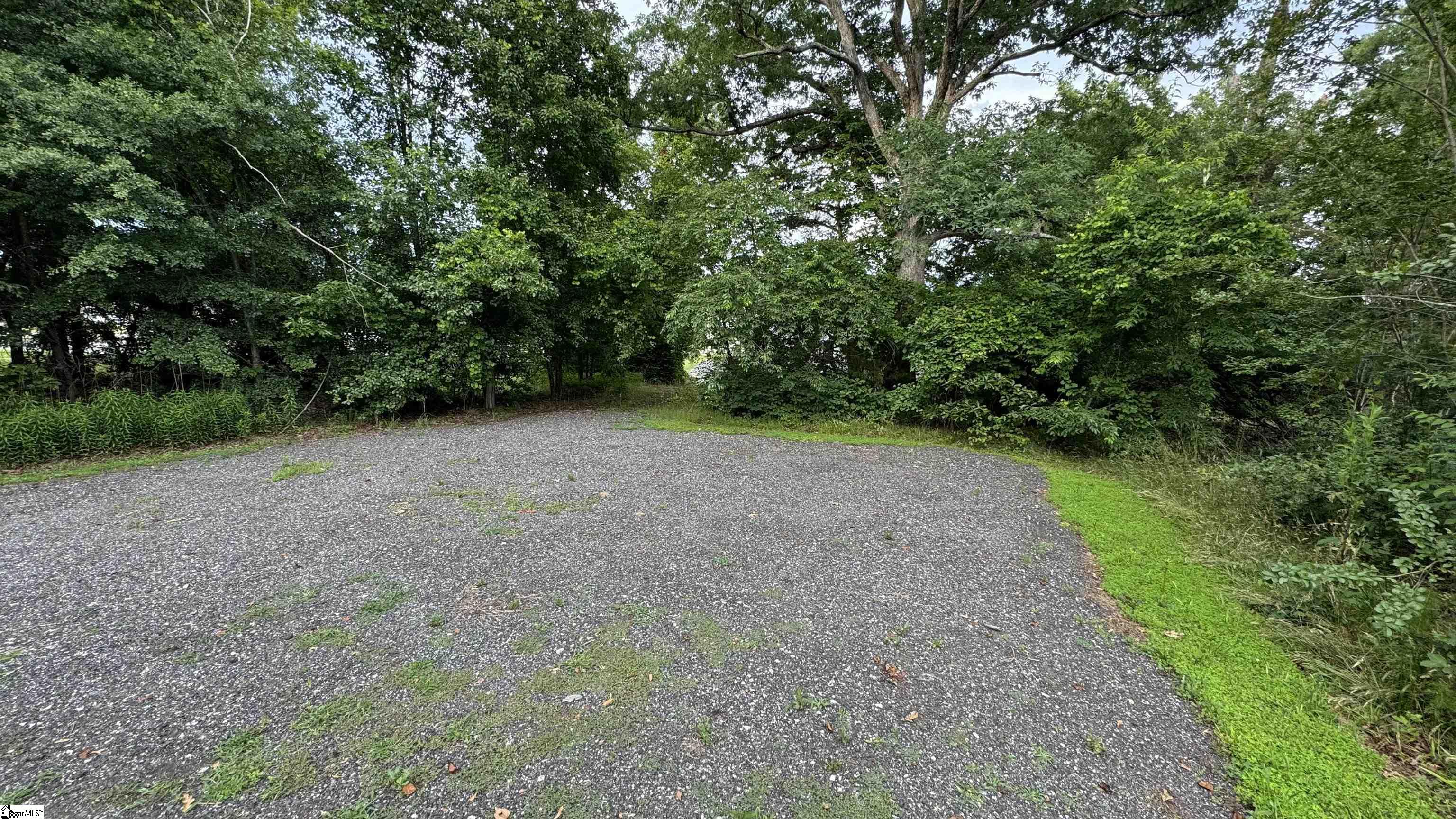 N Davis Drive Greenville, SC 29611