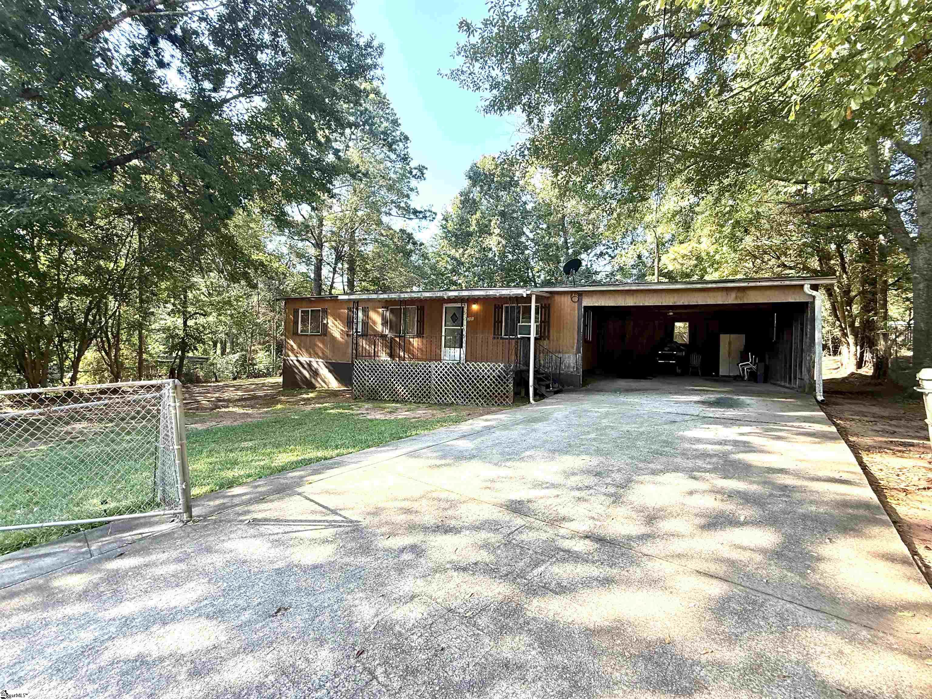 144 Davis Street Central, SC 29630