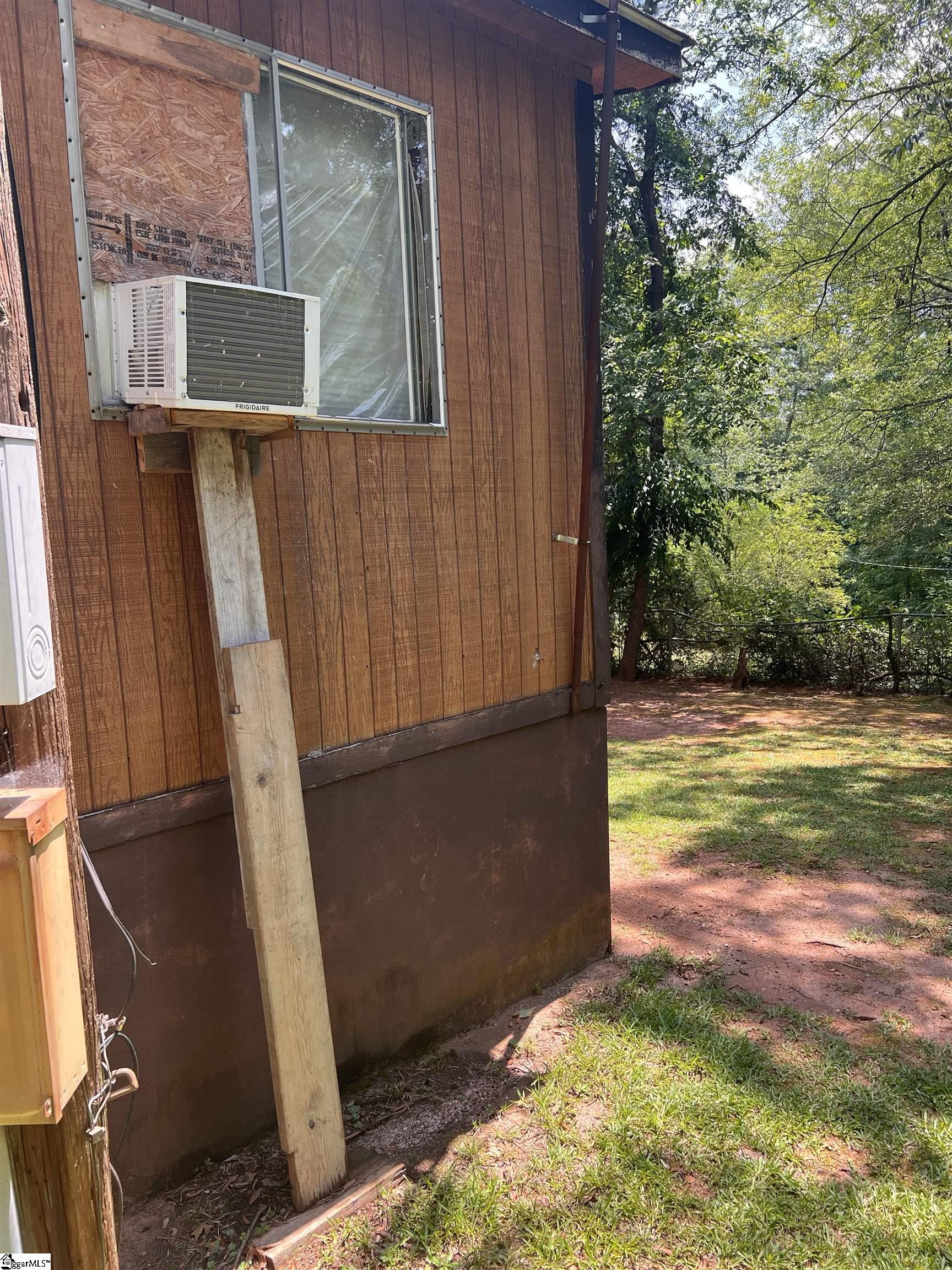 144 Davis Street Central, SC 29630