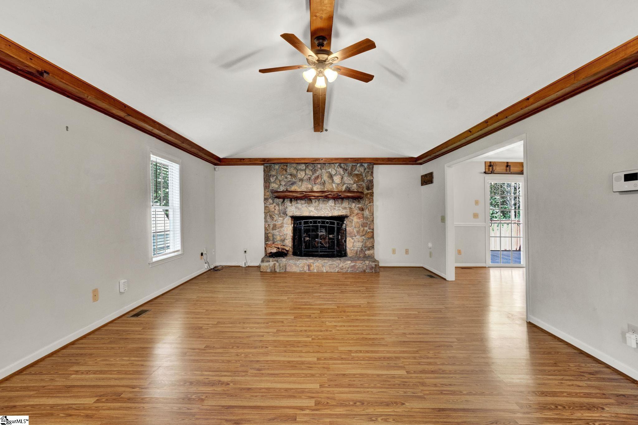 547 Crest Drive Easley, SC 29640