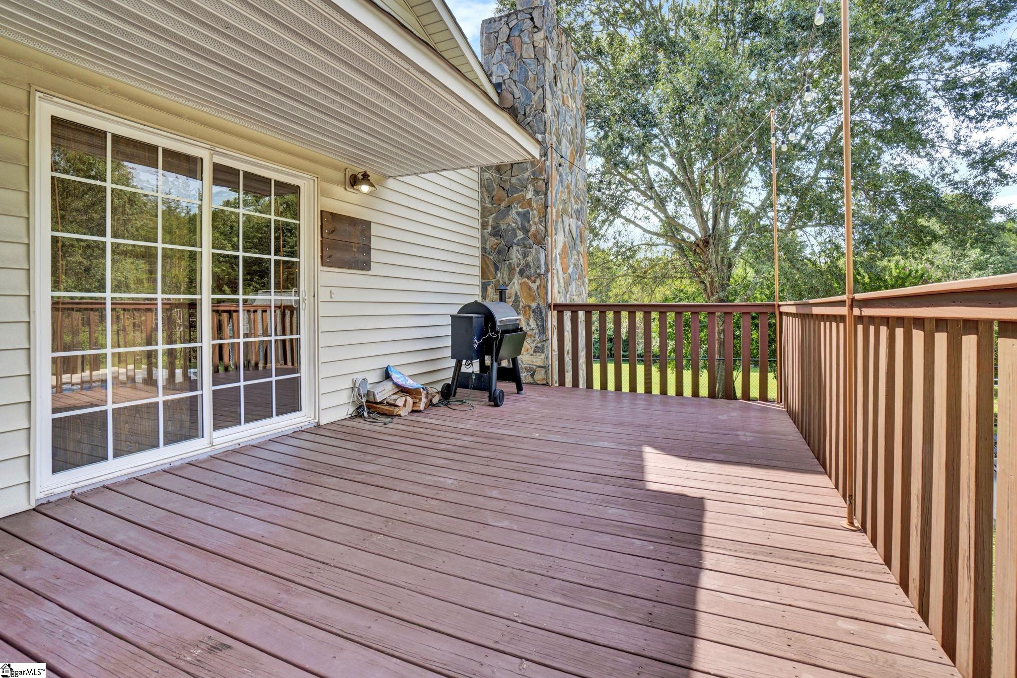 547 Crest Drive Easley, SC 29640