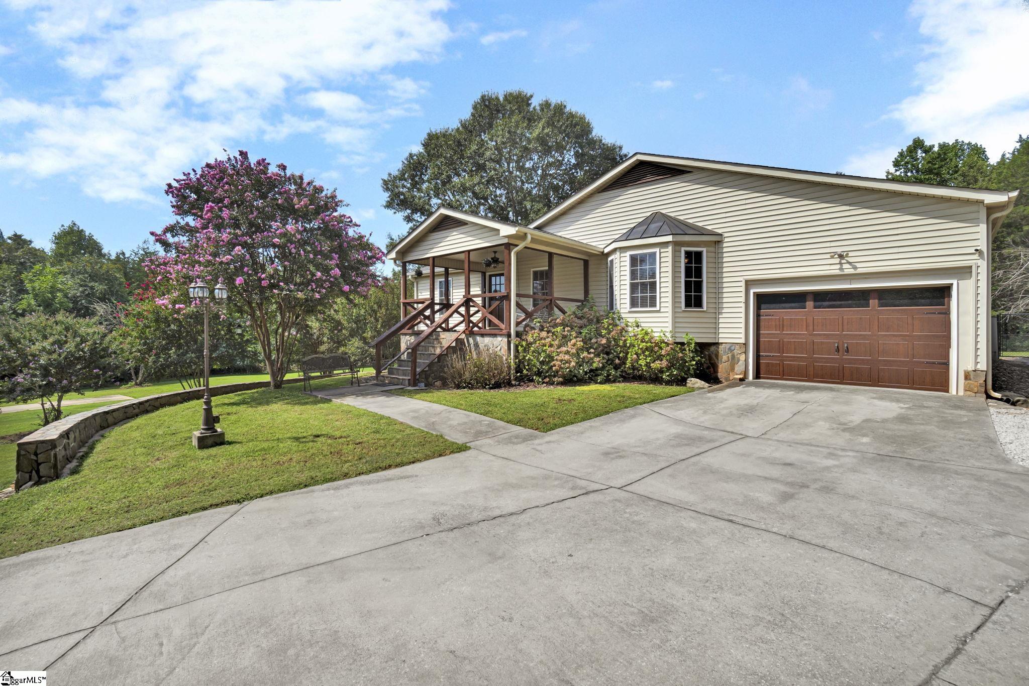 547 Crest Drive Easley, SC 29640