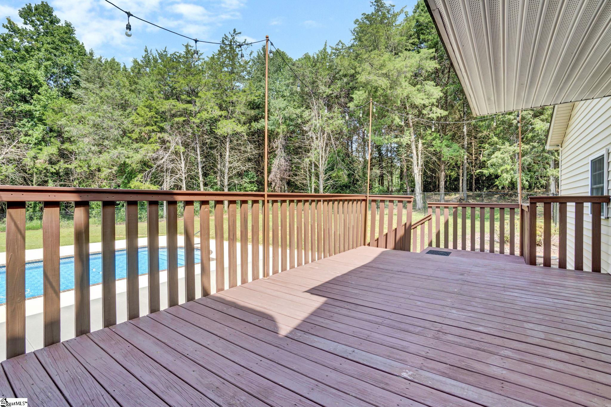 547 Crest Drive Easley, SC 29640