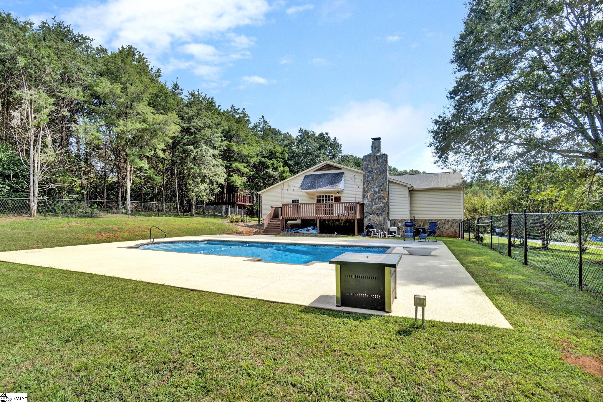 547 Crest Drive Easley, SC 29640