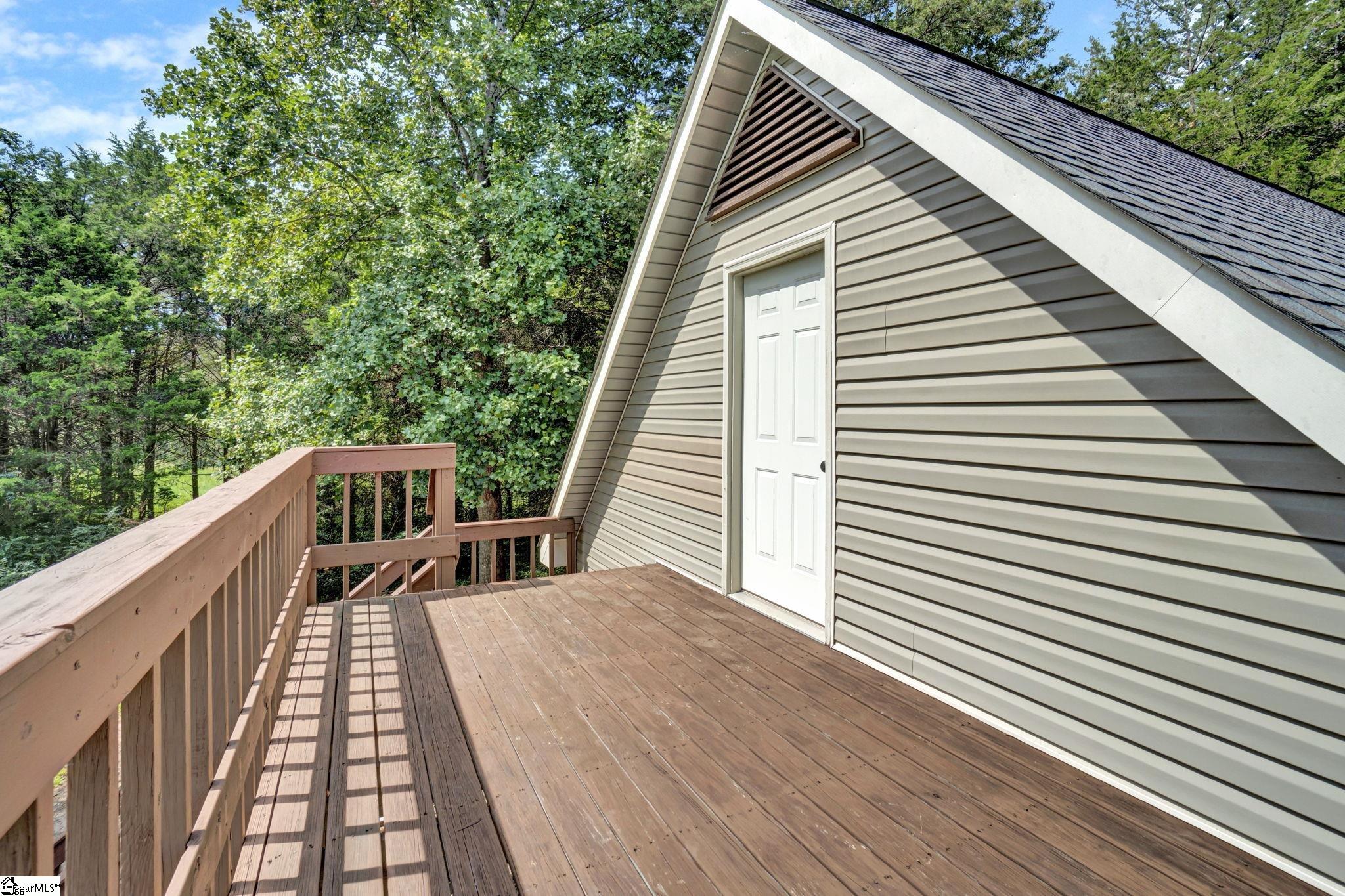547 Crest Drive Easley, SC 29640