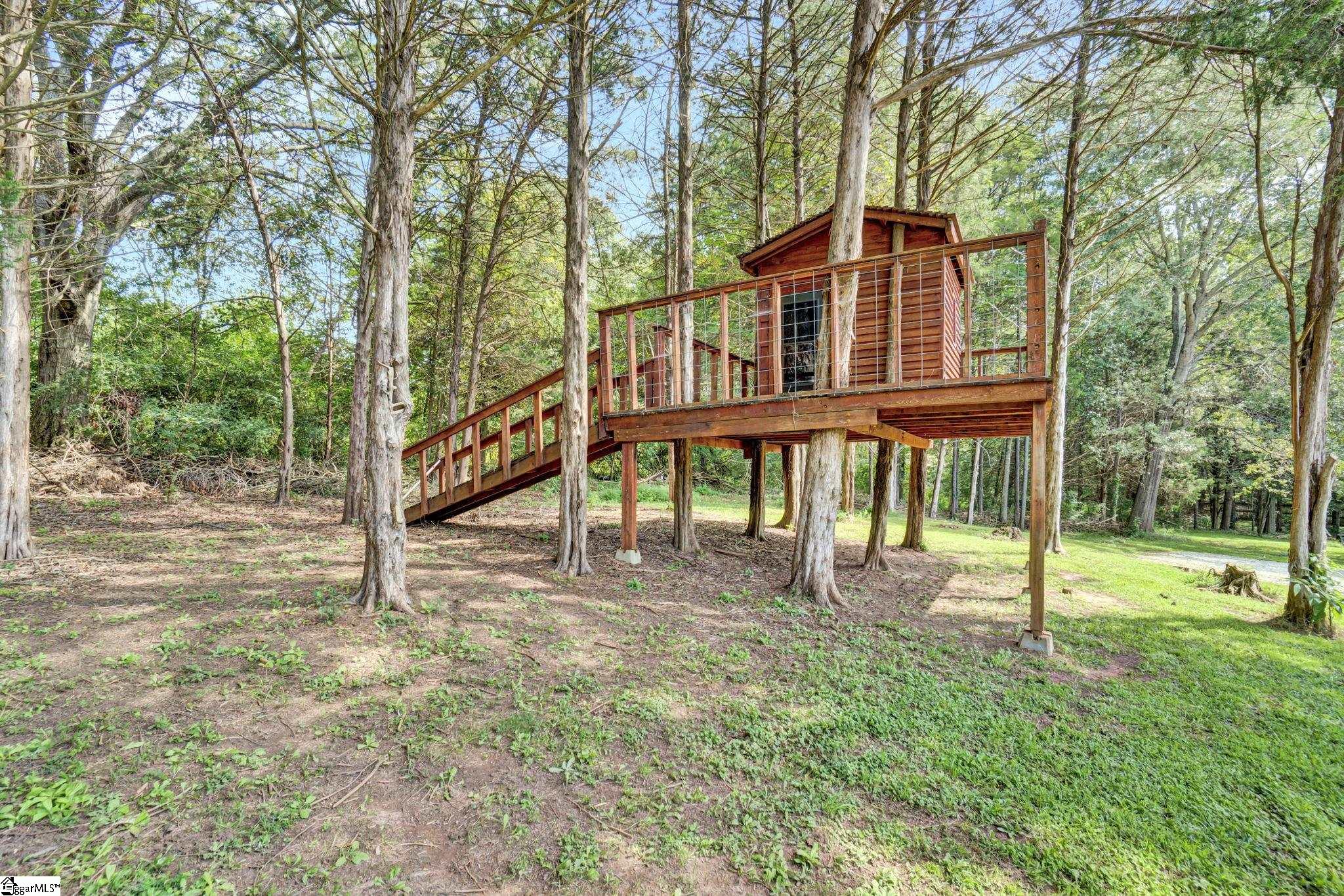 547 Crest Drive Easley, SC 29640