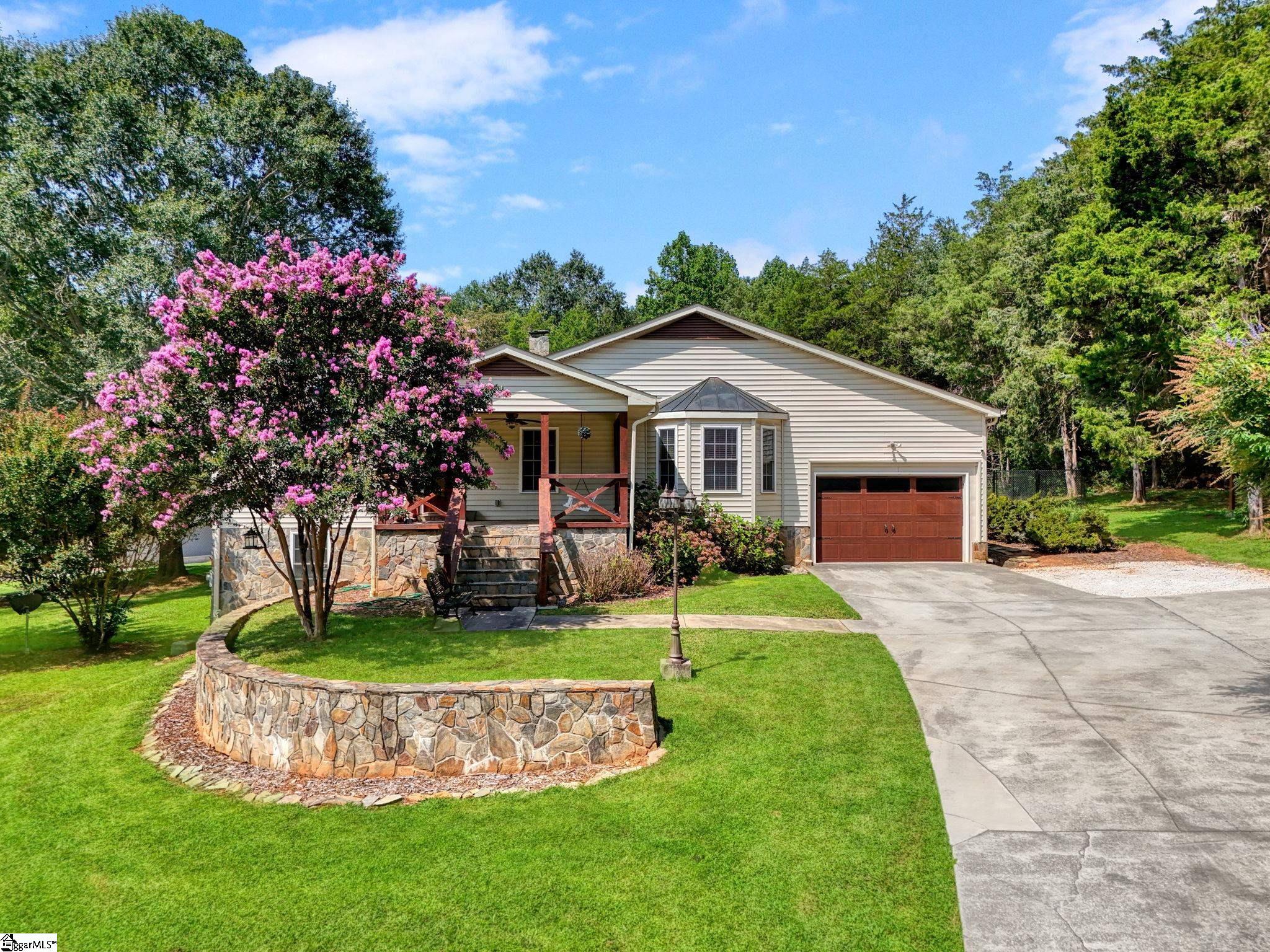 547 Crest Drive Easley, SC 29640