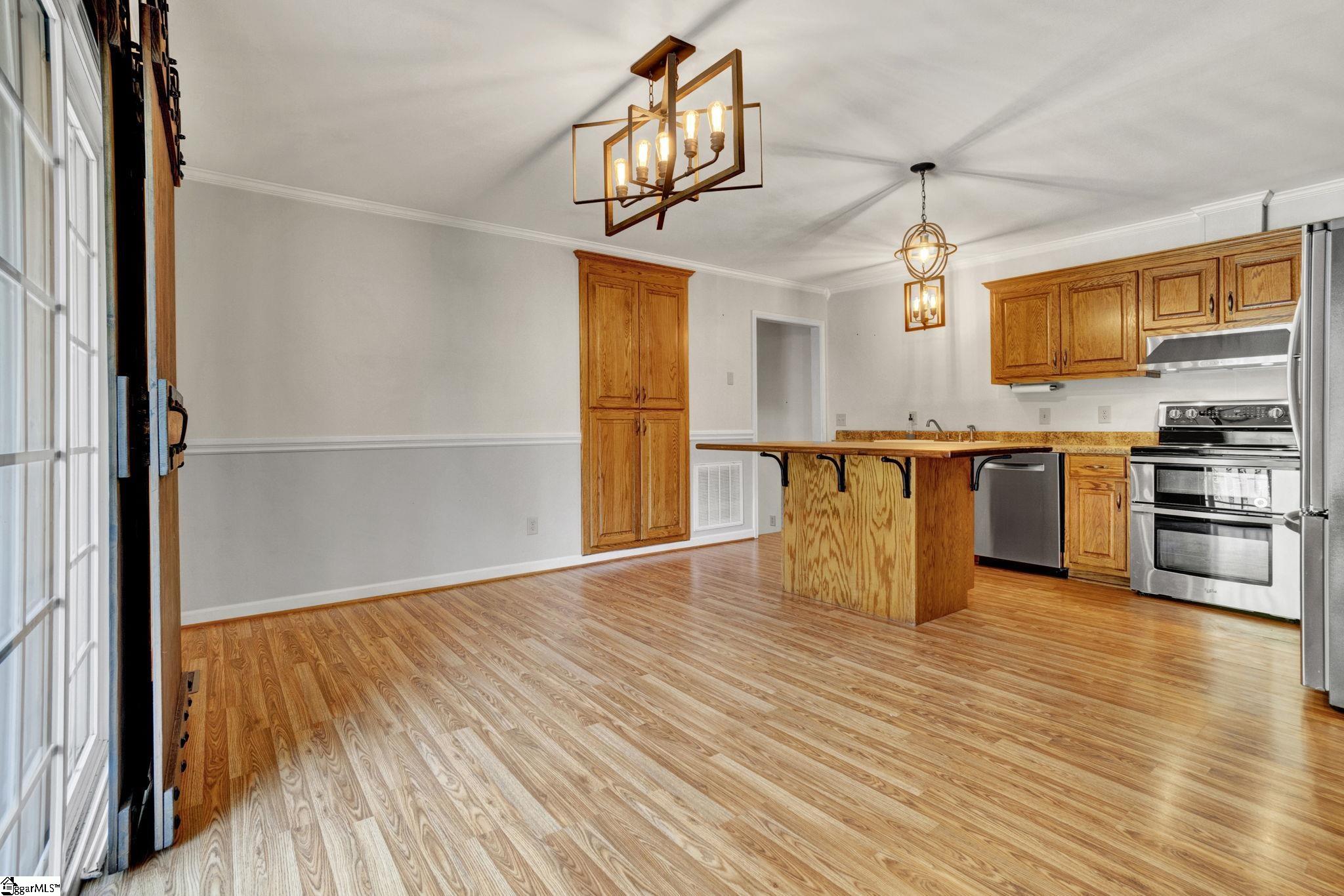 547 Crest Drive Easley, SC 29640