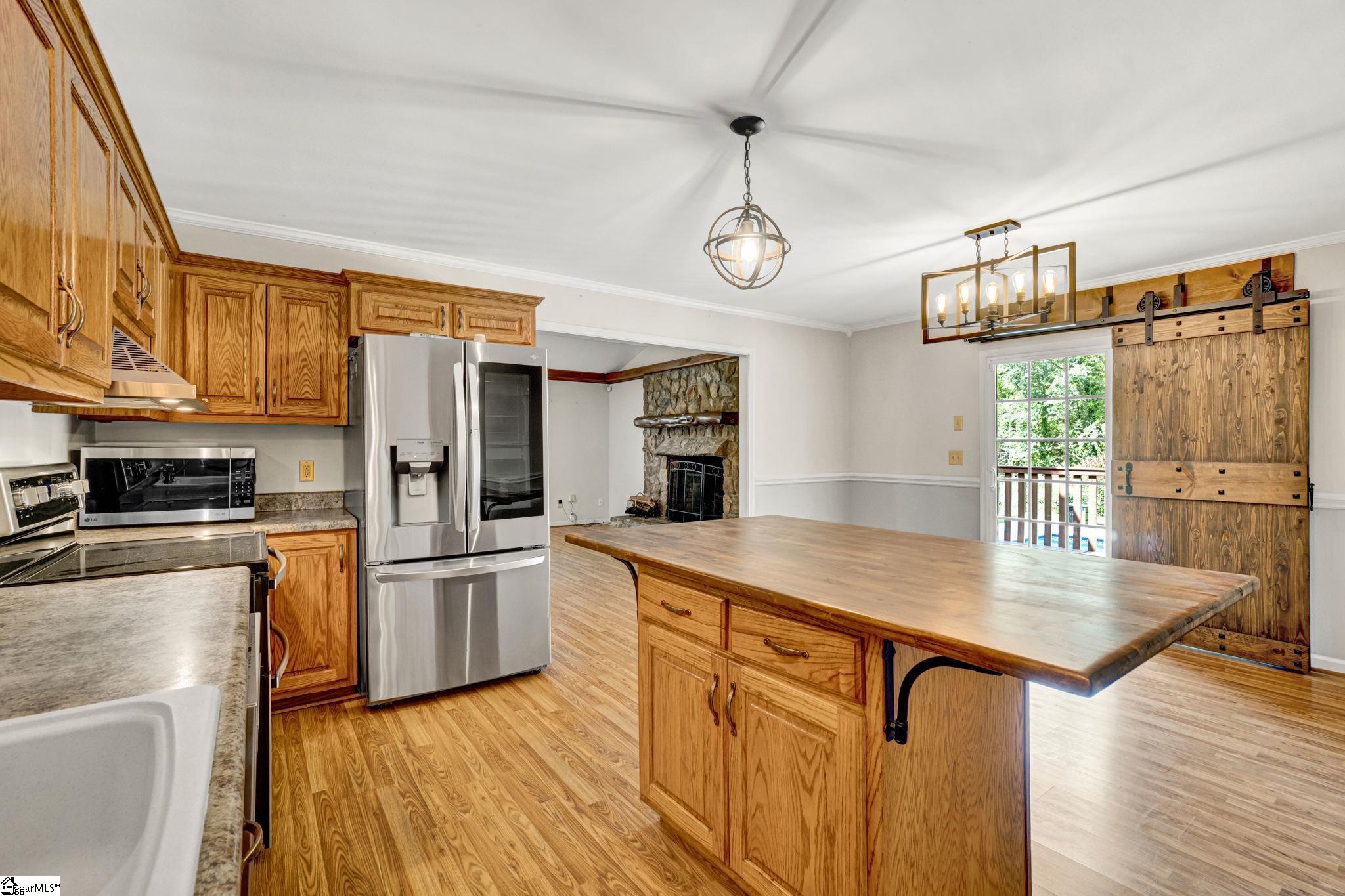 547 Crest Drive Easley, SC 29640