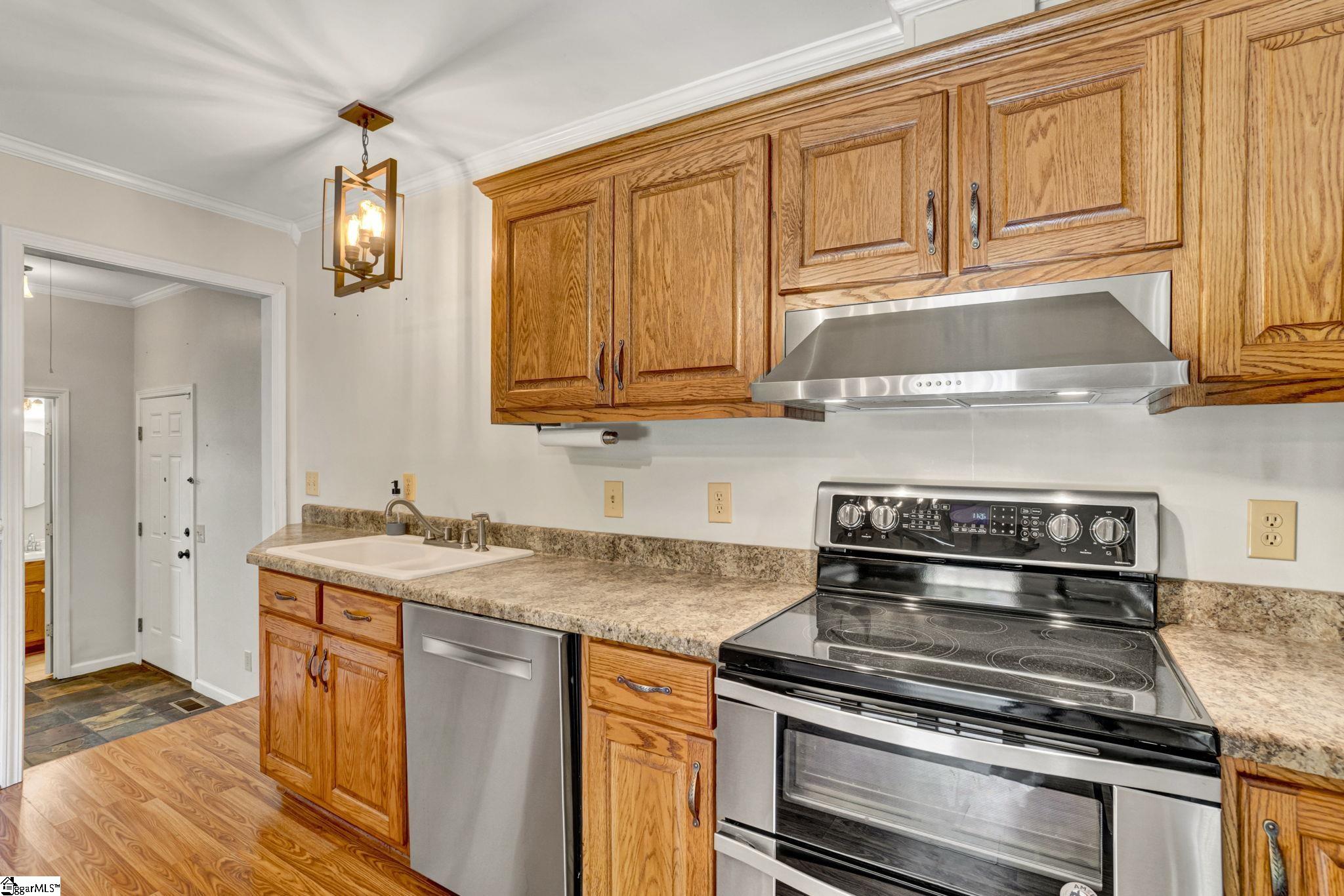 547 Crest Drive Easley, SC 29640