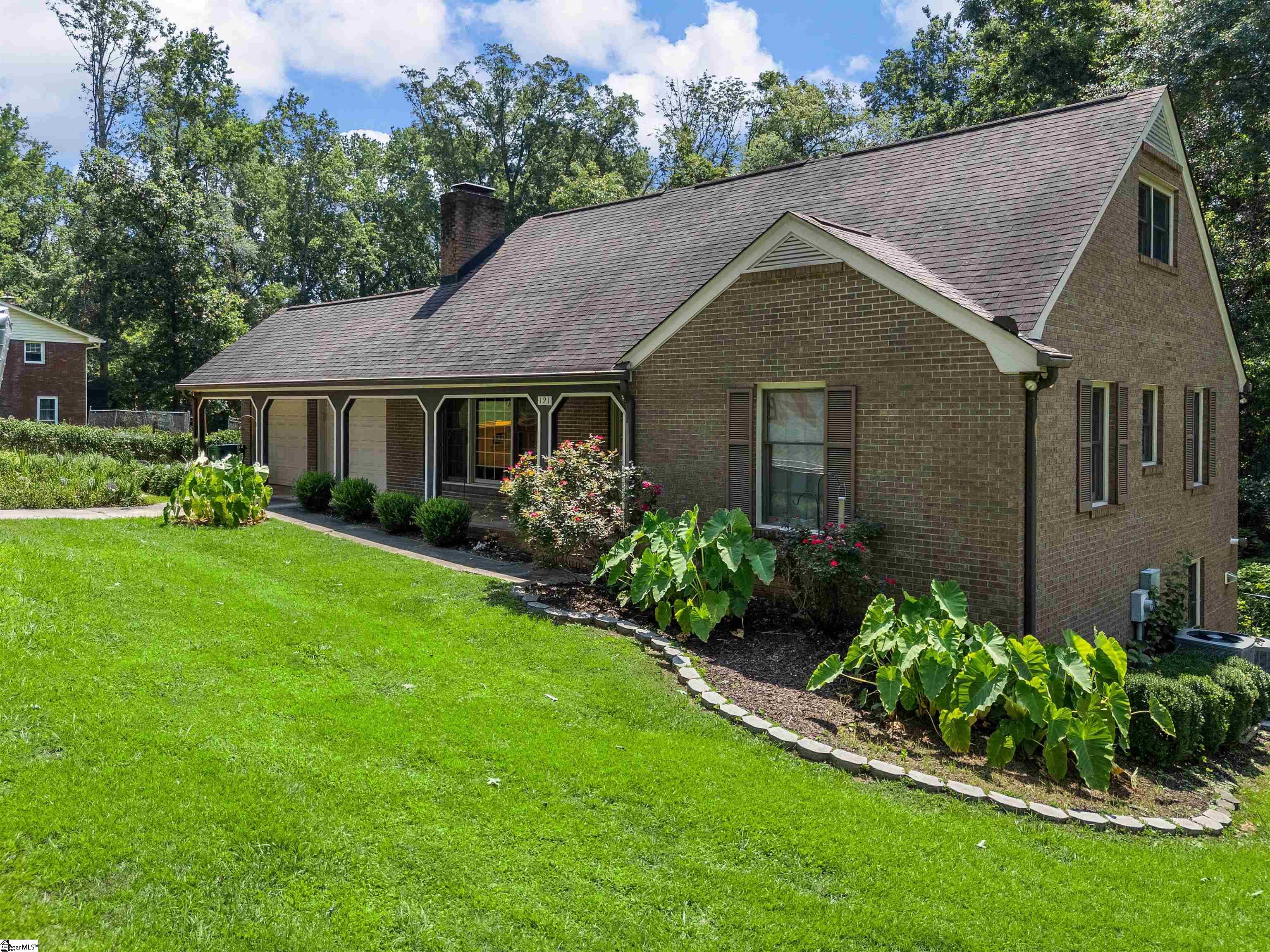 121 E Brookwood Lane Cowpens, SC 29330
