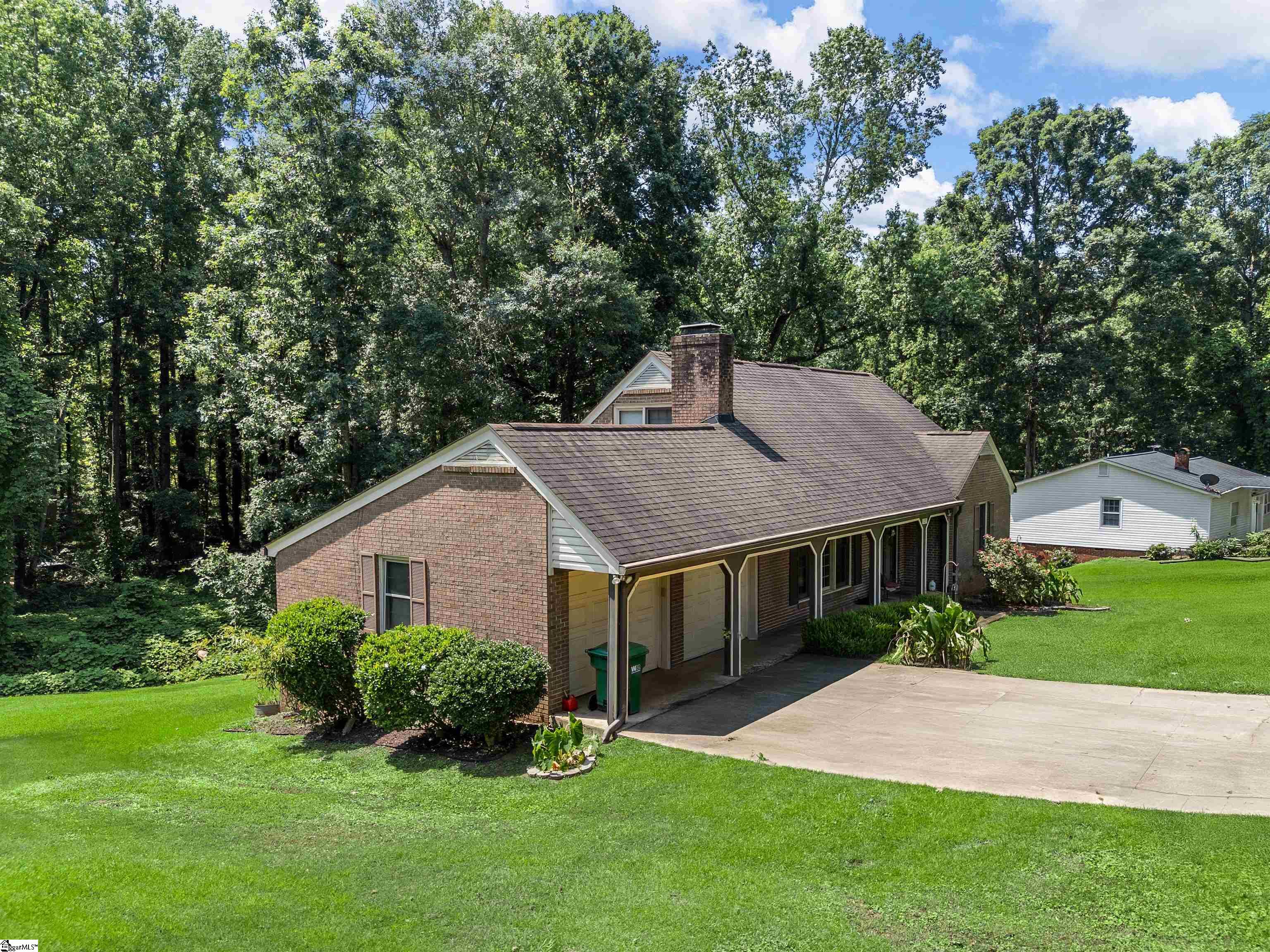 121 E Brookwood Lane Cowpens, SC 29330