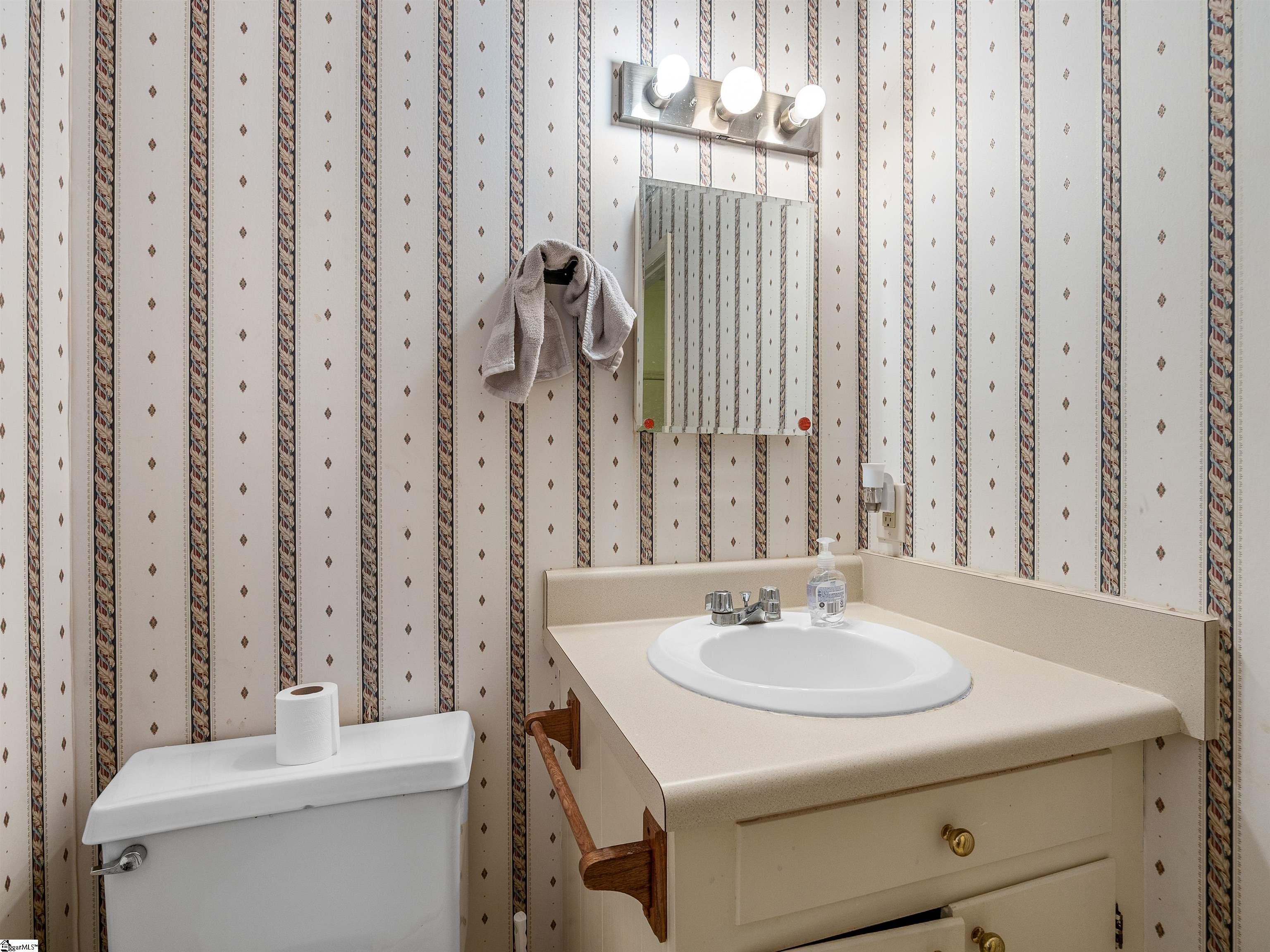 121 E Brookwood Lane Cowpens, SC 29330