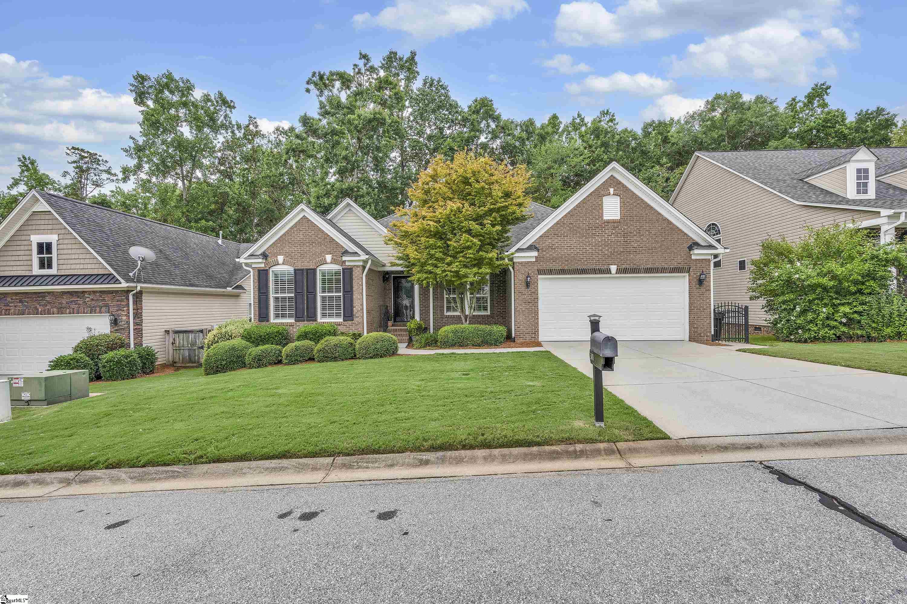 301 Allendale Abbey Lane Simpsonville, SC 29681