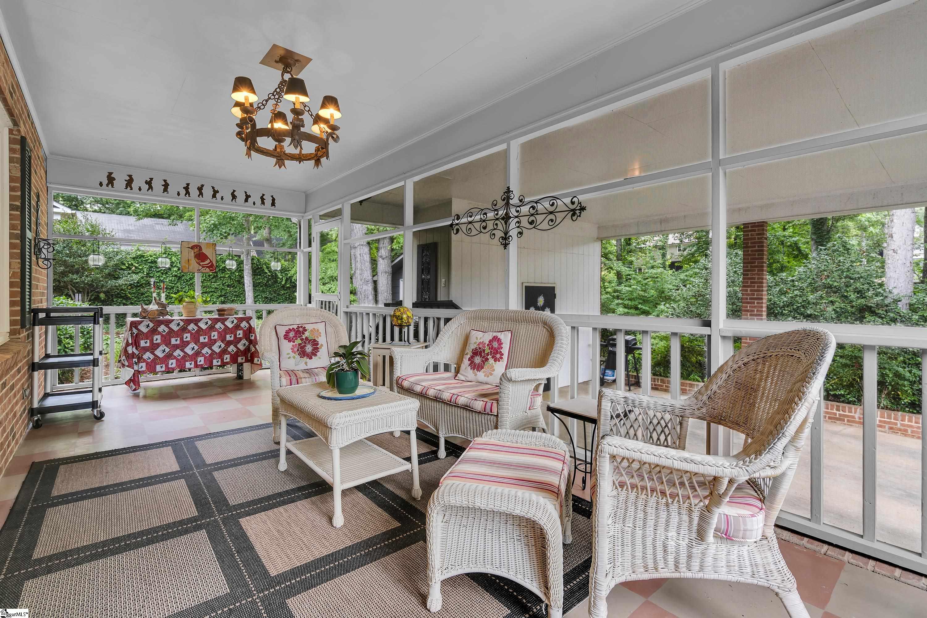 257 Heathwood Drive Spartanburg, SC 29307