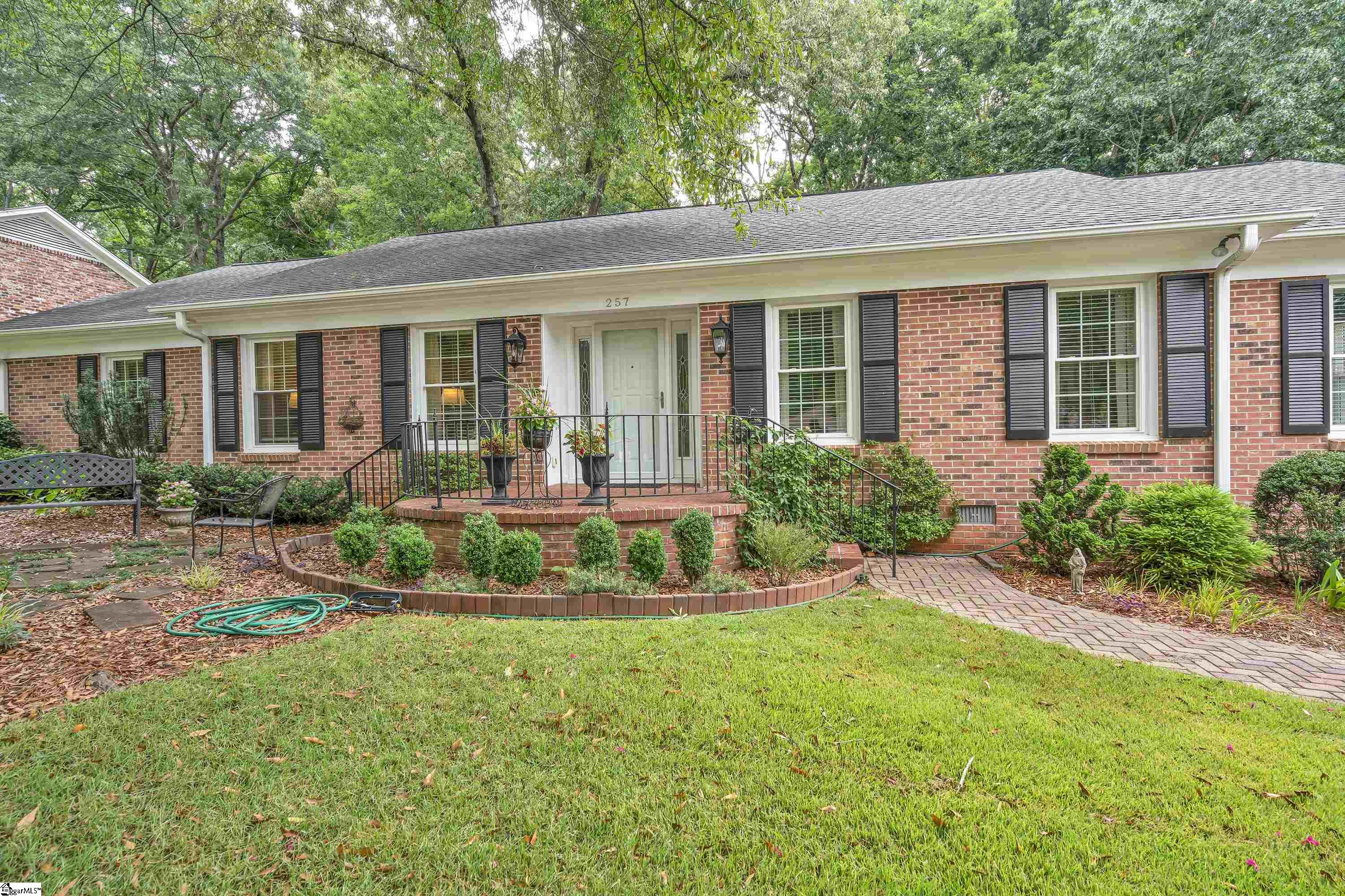 257 Heathwood Drive Spartanburg, SC 29307