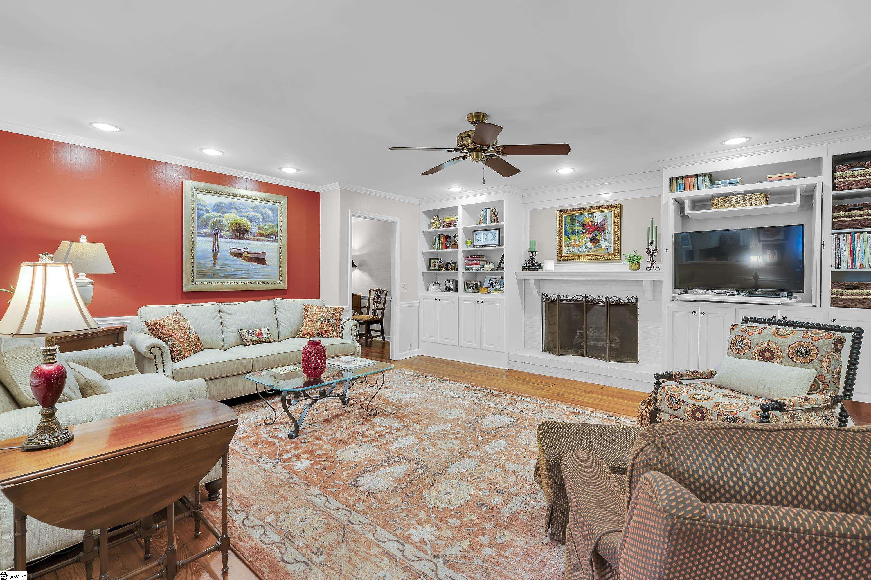 257 Heathwood Drive Spartanburg, SC 29307
