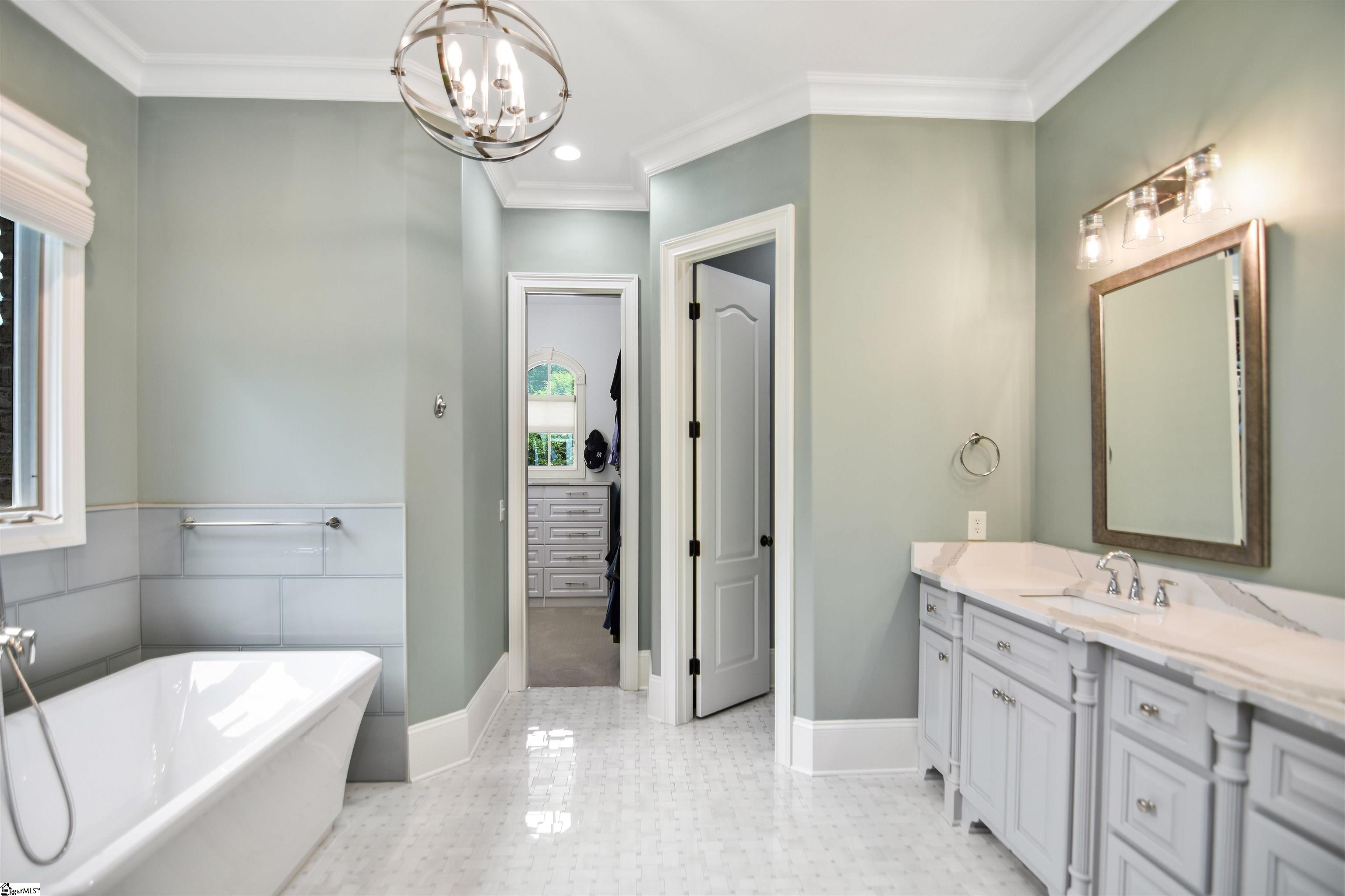 24 Rolleston Drive Greenville, SC 29615