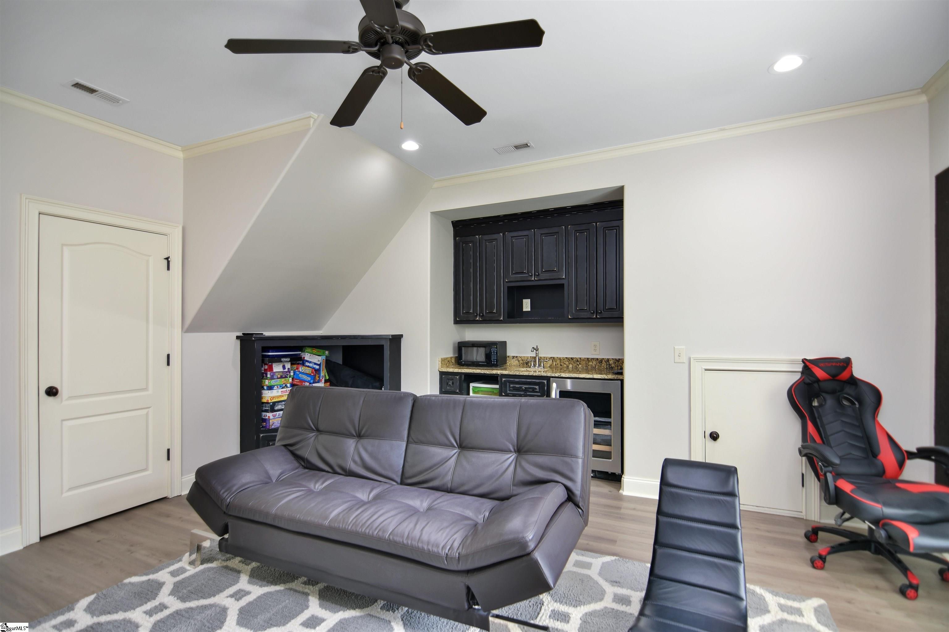 24 Rolleston Drive Greenville, SC 29615