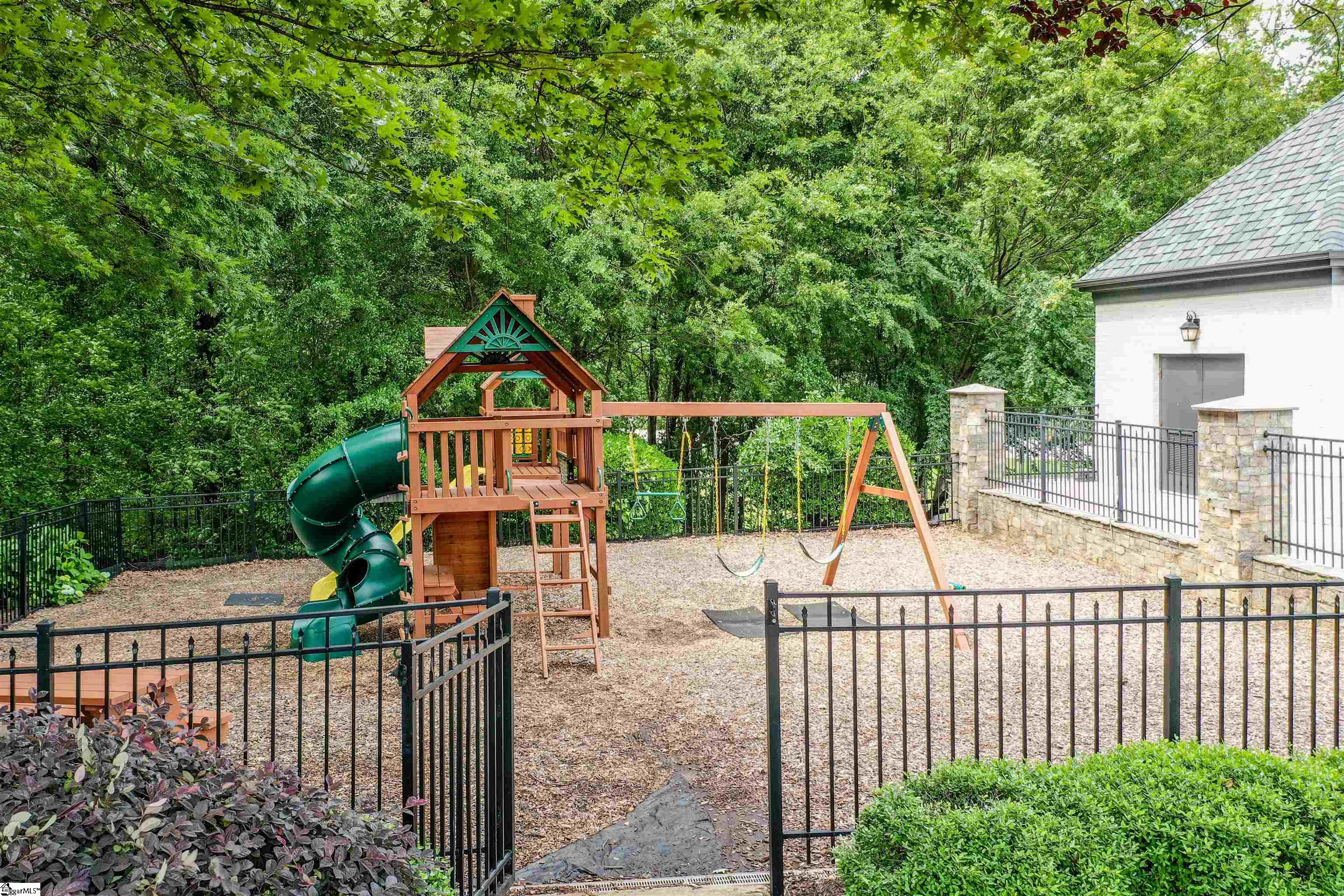 24 Rolleston Drive Greenville, SC 29615