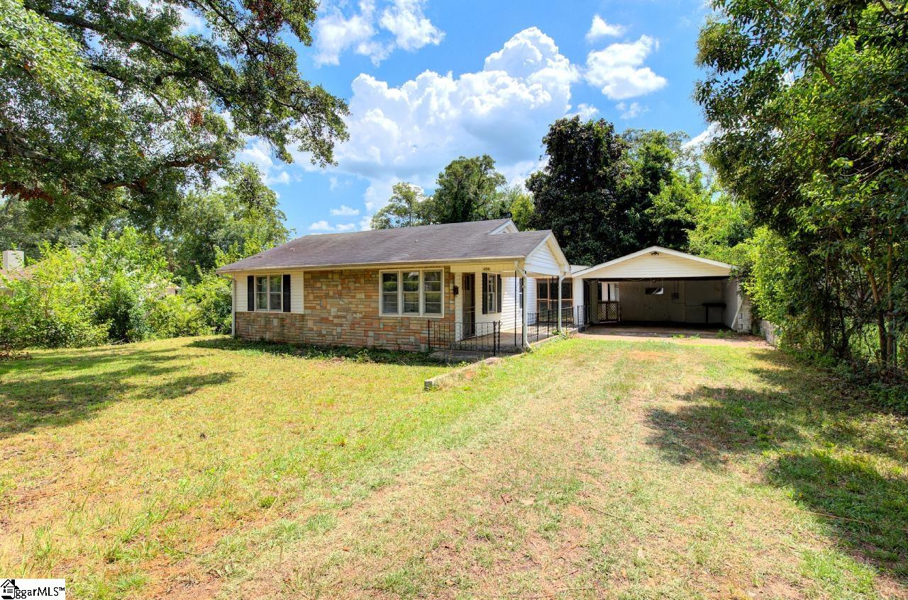 494 Longview Drive Spartanburg, SC 29303