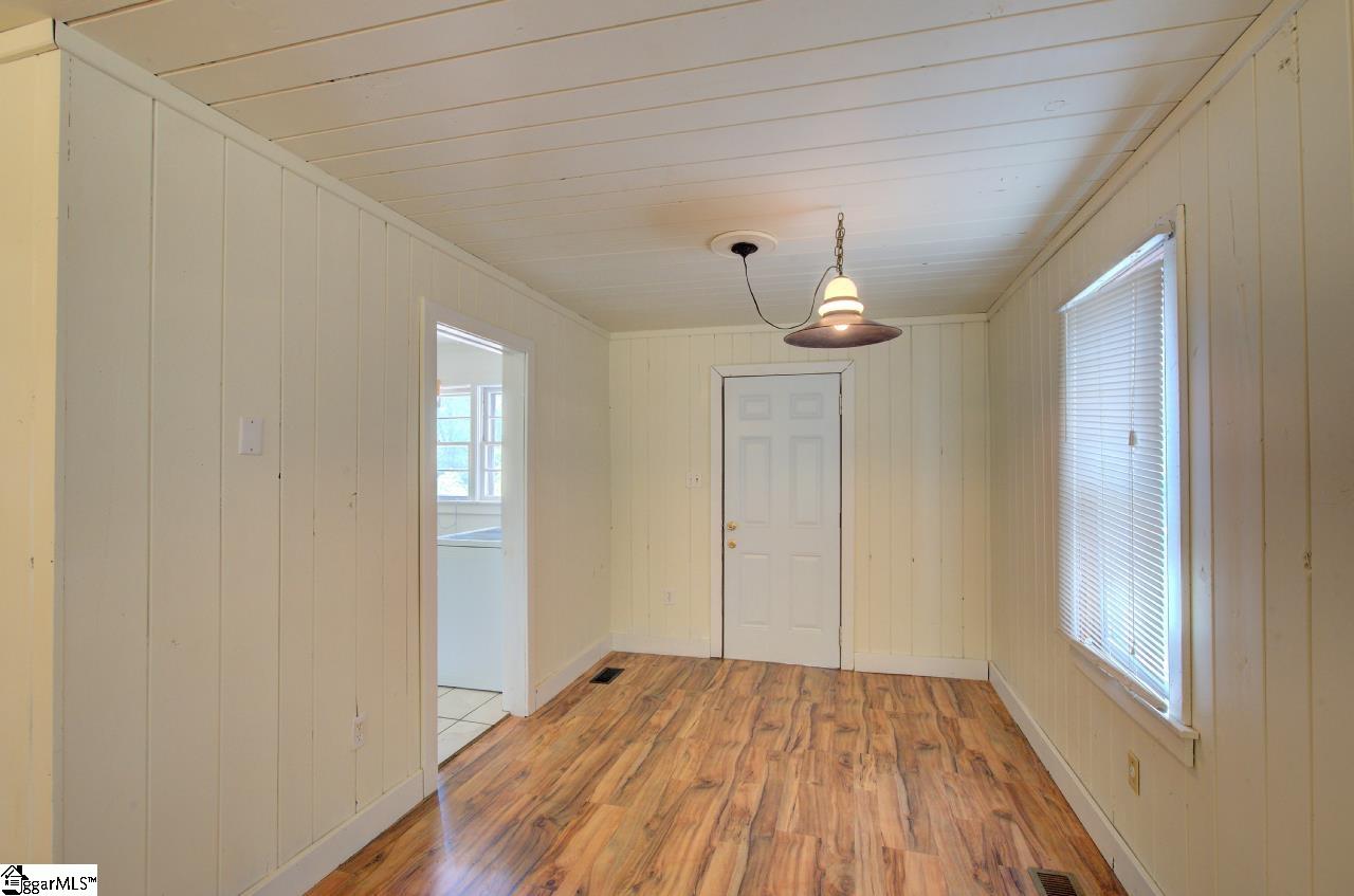 494 Longview Drive Spartanburg, SC 29303