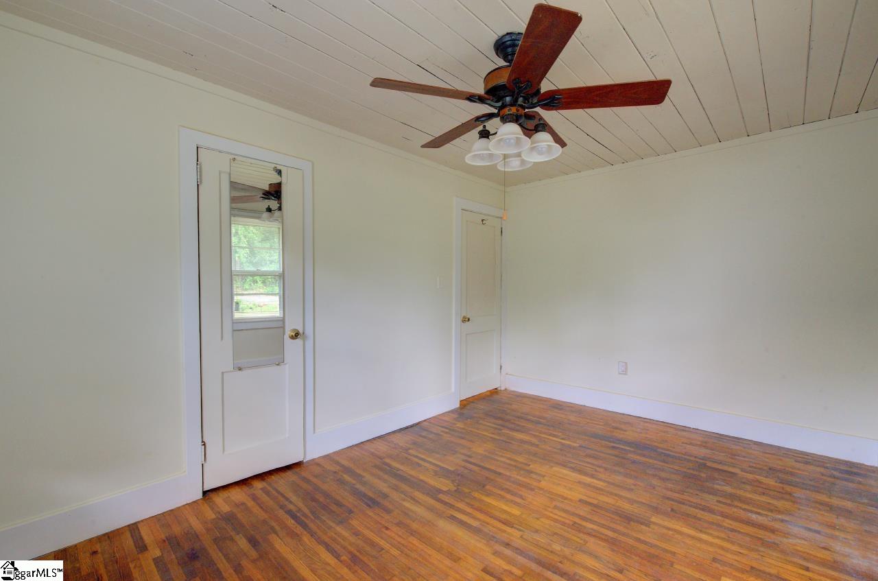 494 Longview Drive Spartanburg, SC 29303