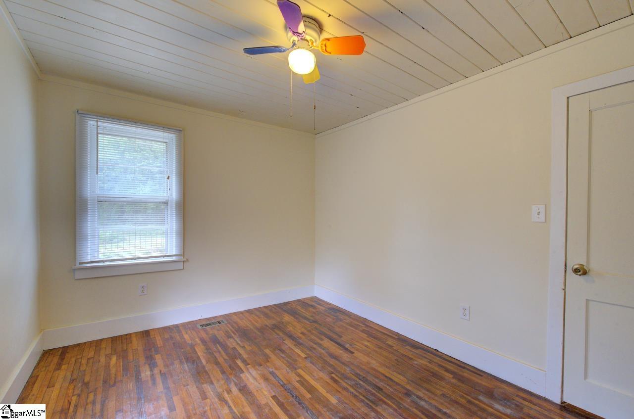 494 Longview Drive Spartanburg, SC 29303
