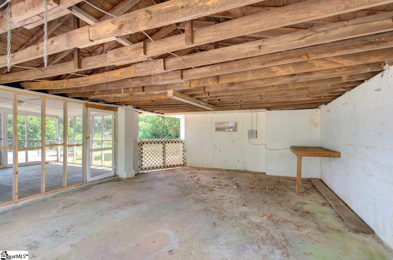 494 Longview Drive Spartanburg, SC 29303