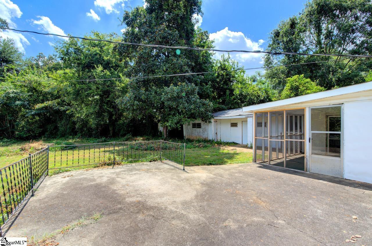 494 Longview Drive Spartanburg, SC 29303