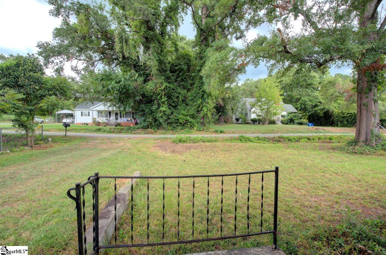 494 Longview Drive Spartanburg, SC 29303