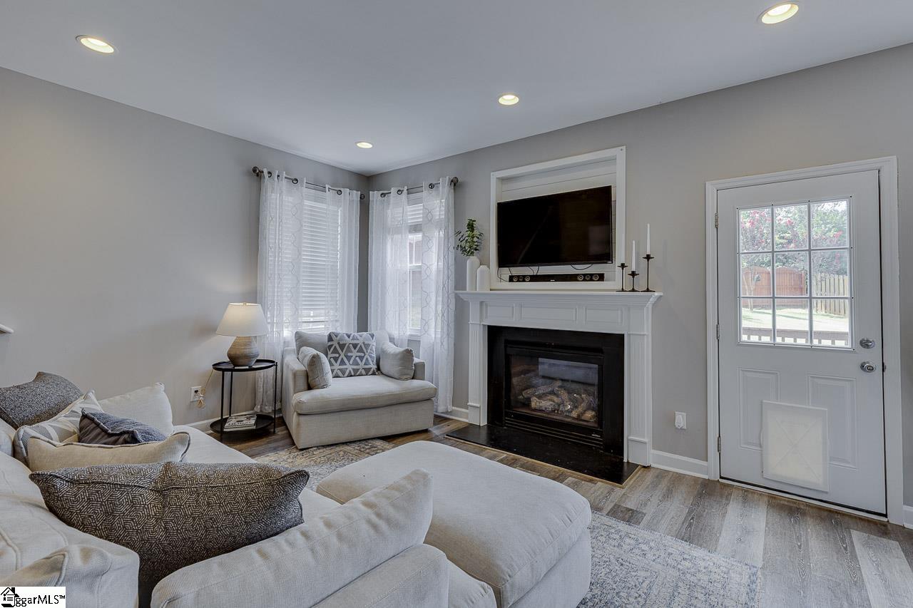 304 Schooner Court Simpsonville, SC 29680