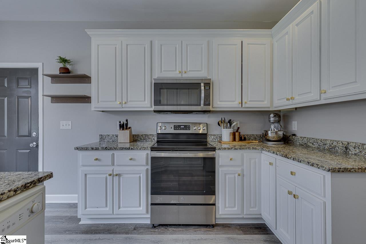 304 Schooner Court Simpsonville, SC 29680