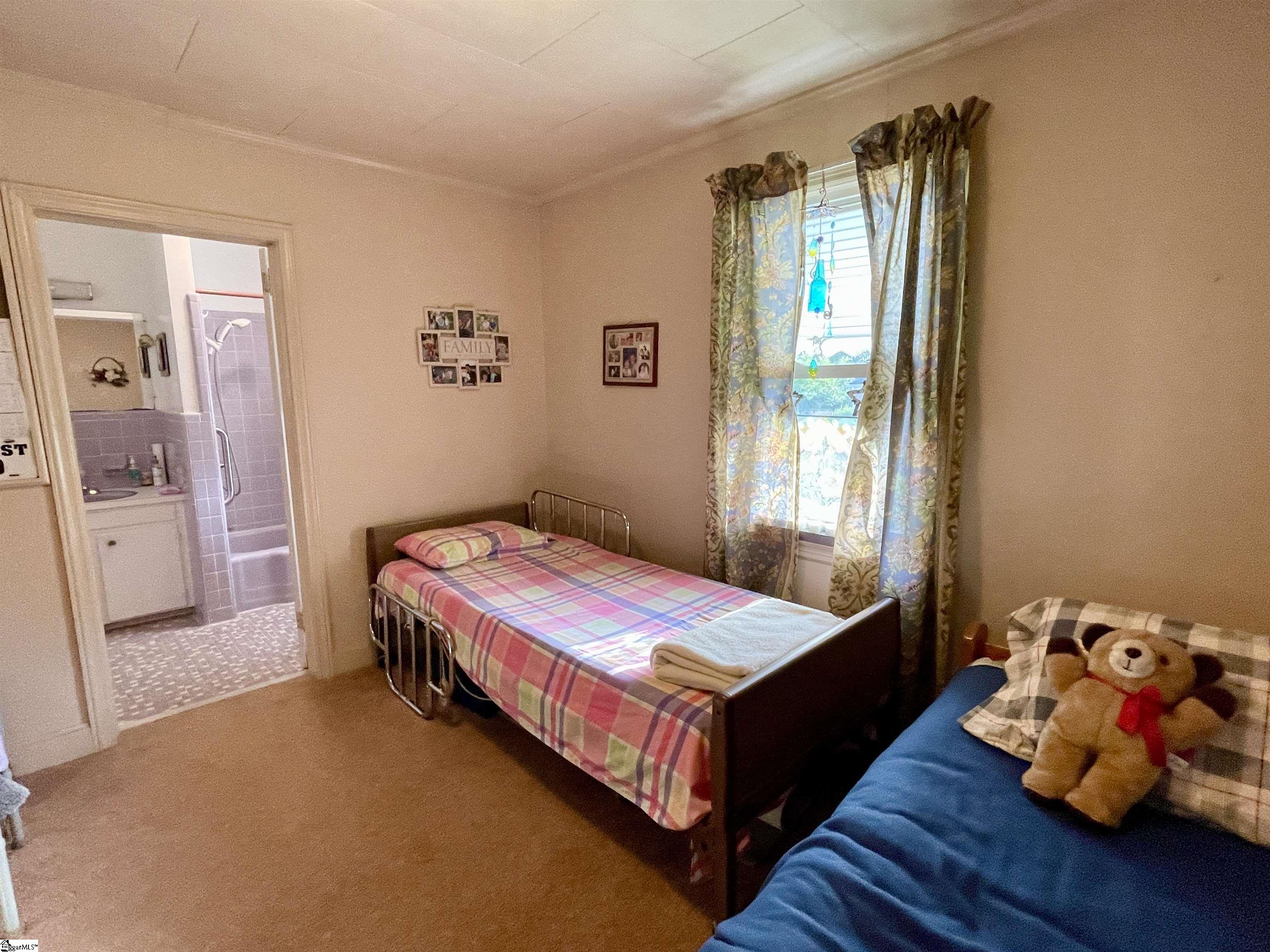 207 Elm Street Clinton, SC 29325